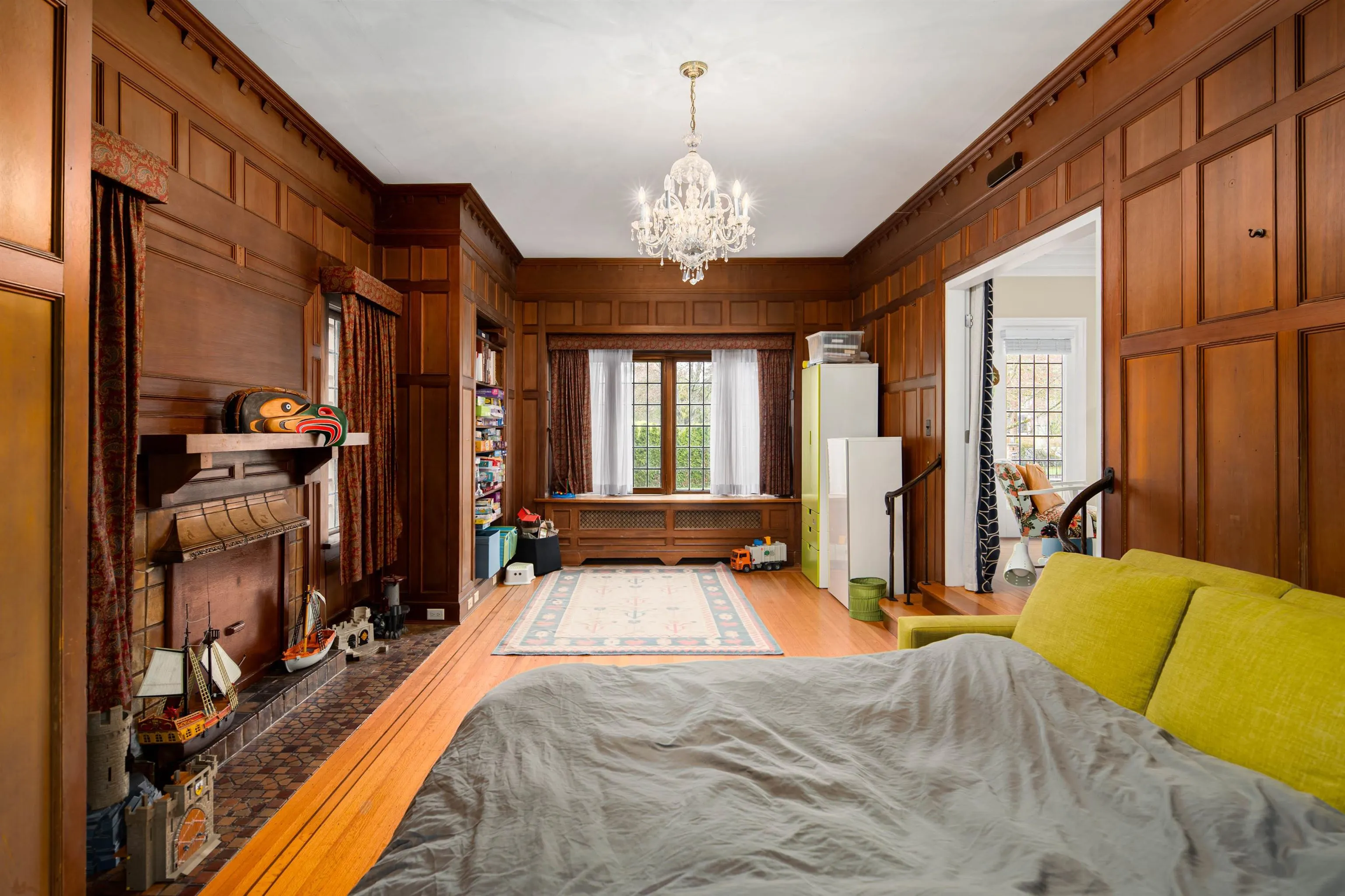 1678 Somerset Crescent