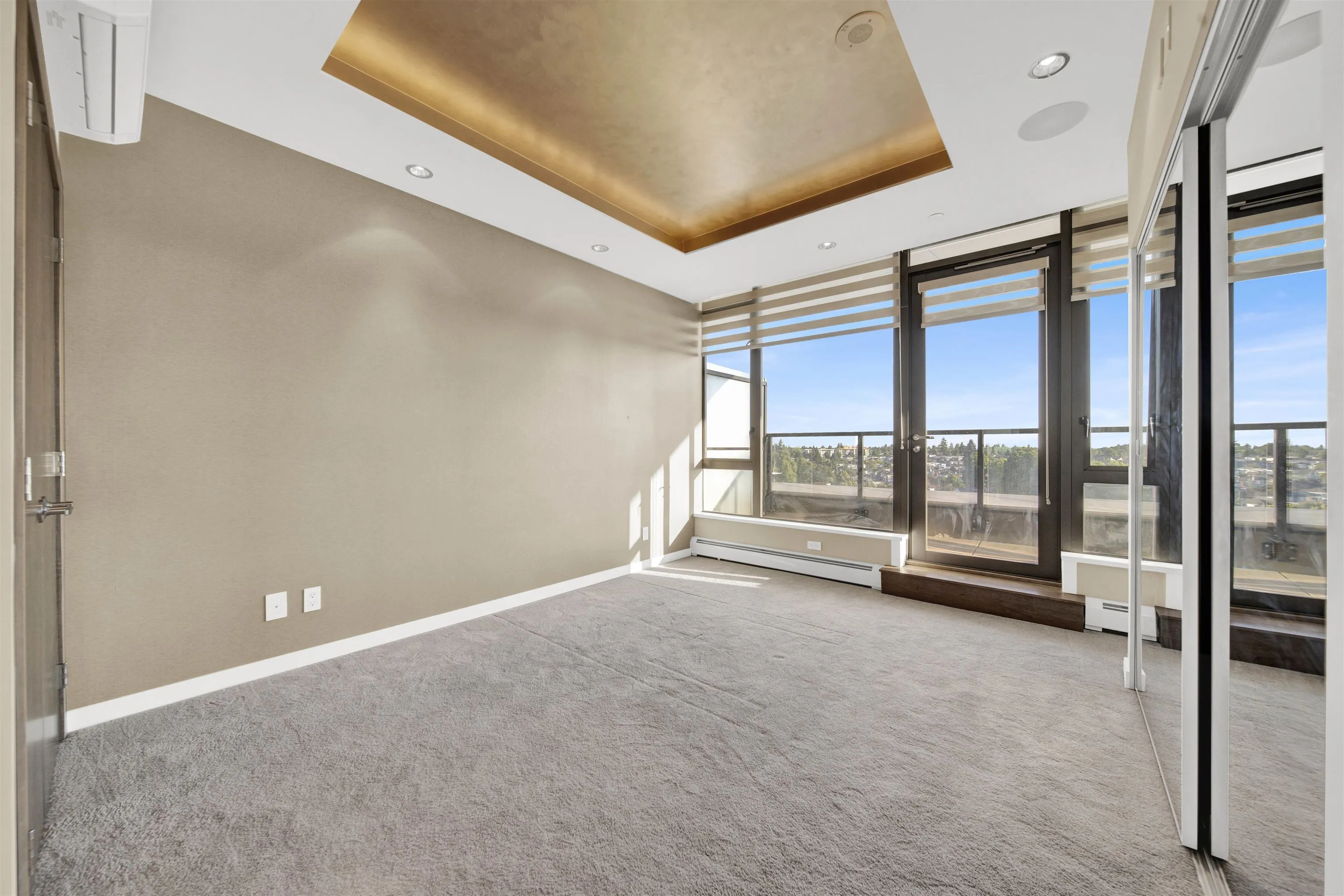 PH2 2689 Kingsway