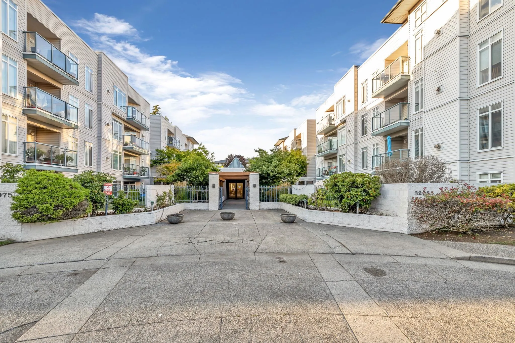 415 32085 George Ferguson Way