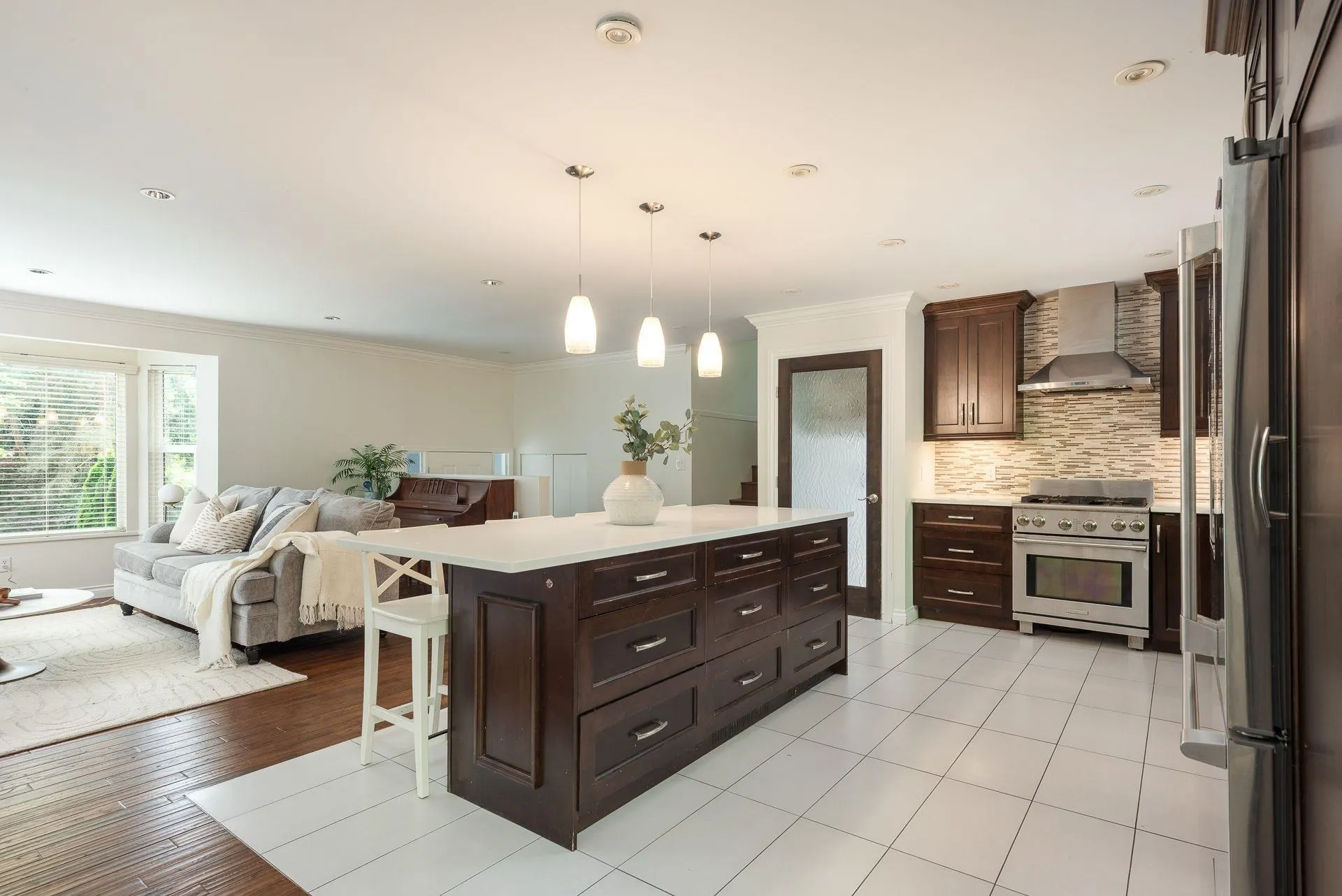 9 Symmes Bay