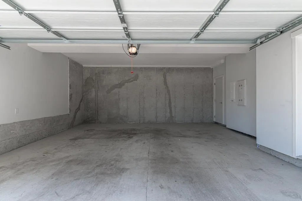 11 15151 Edmund Drive