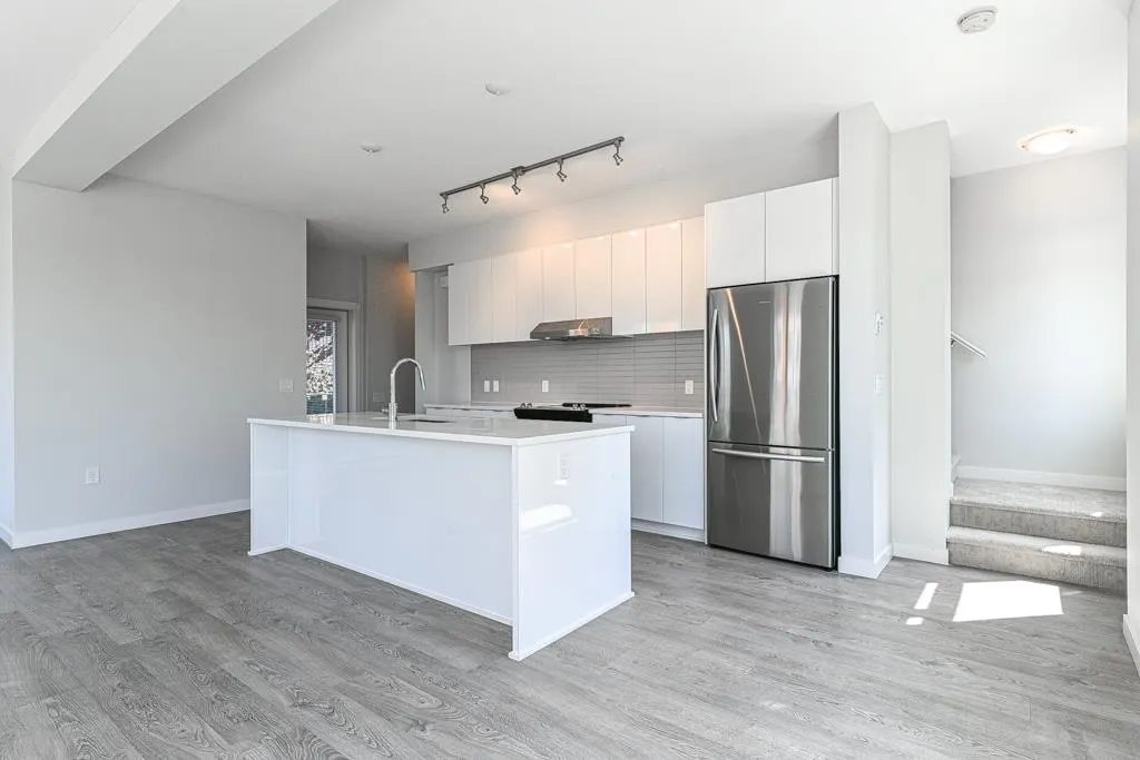 11 15151 Edmund Drive