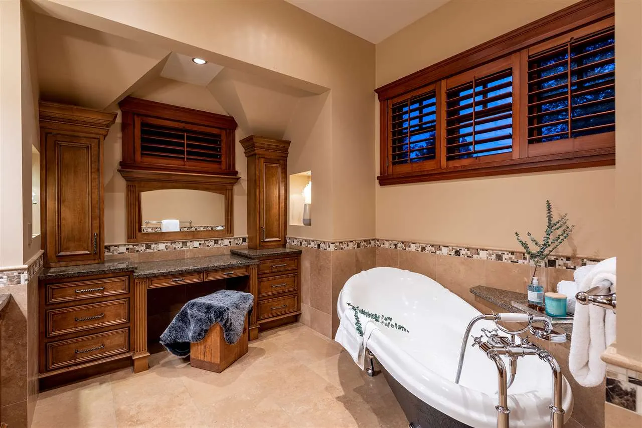 6693 Tapley Place