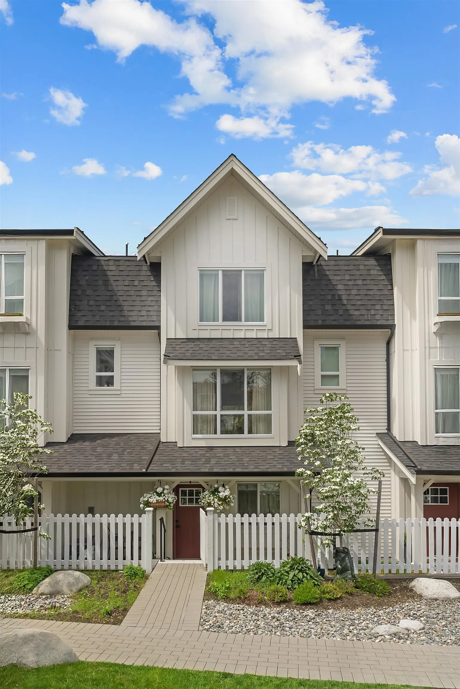 98 24951 112 Avenue