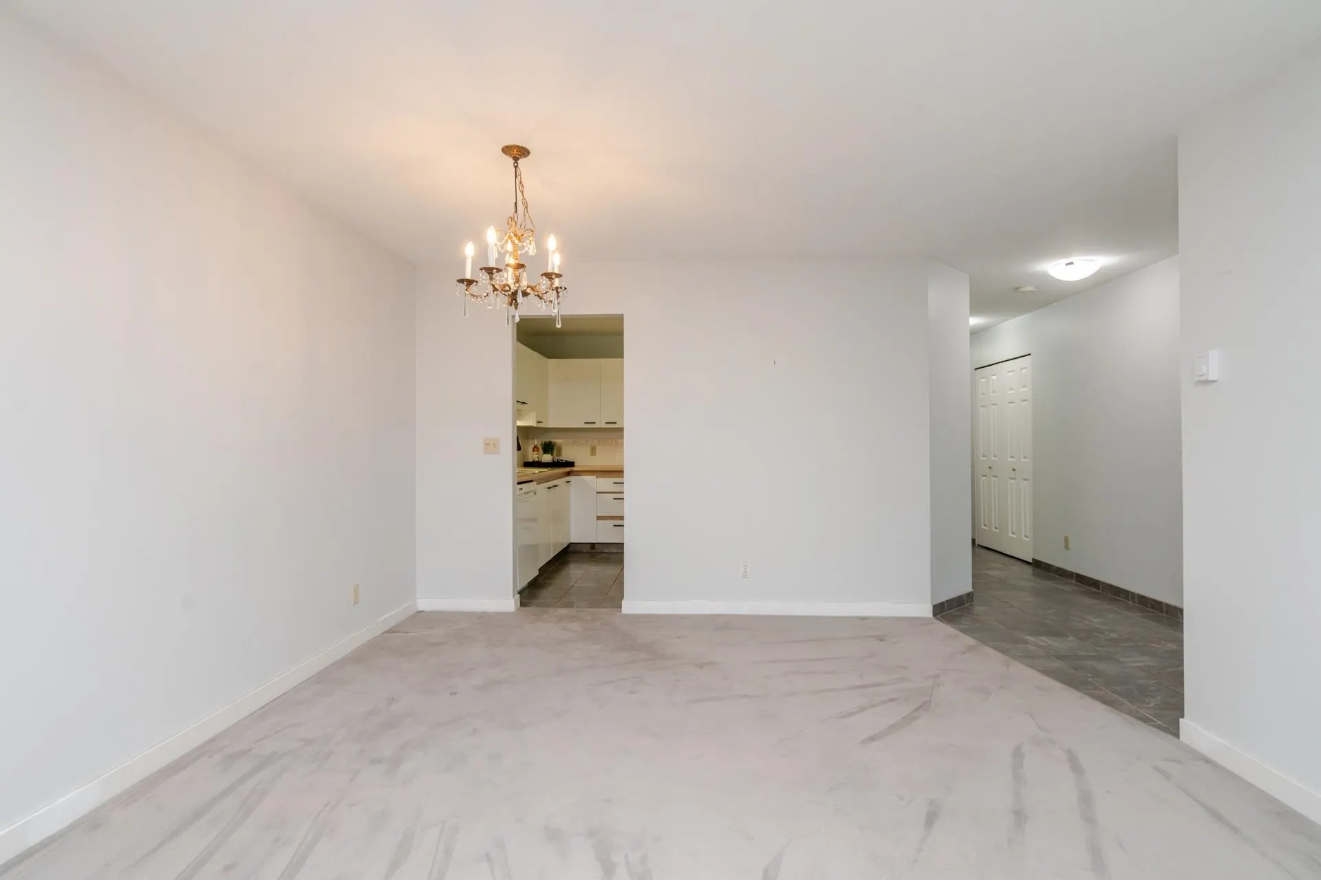 304 1488 Merklin Street