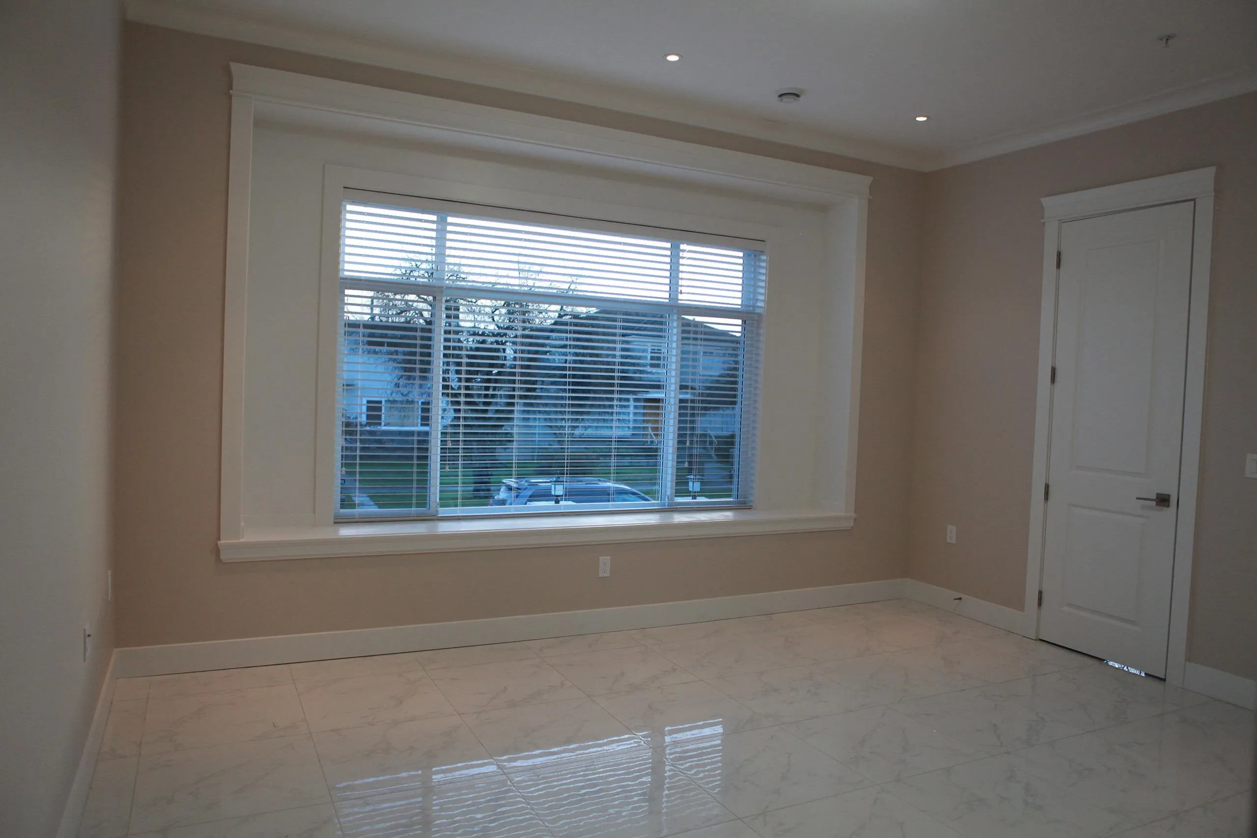 455 W 38th Avenue