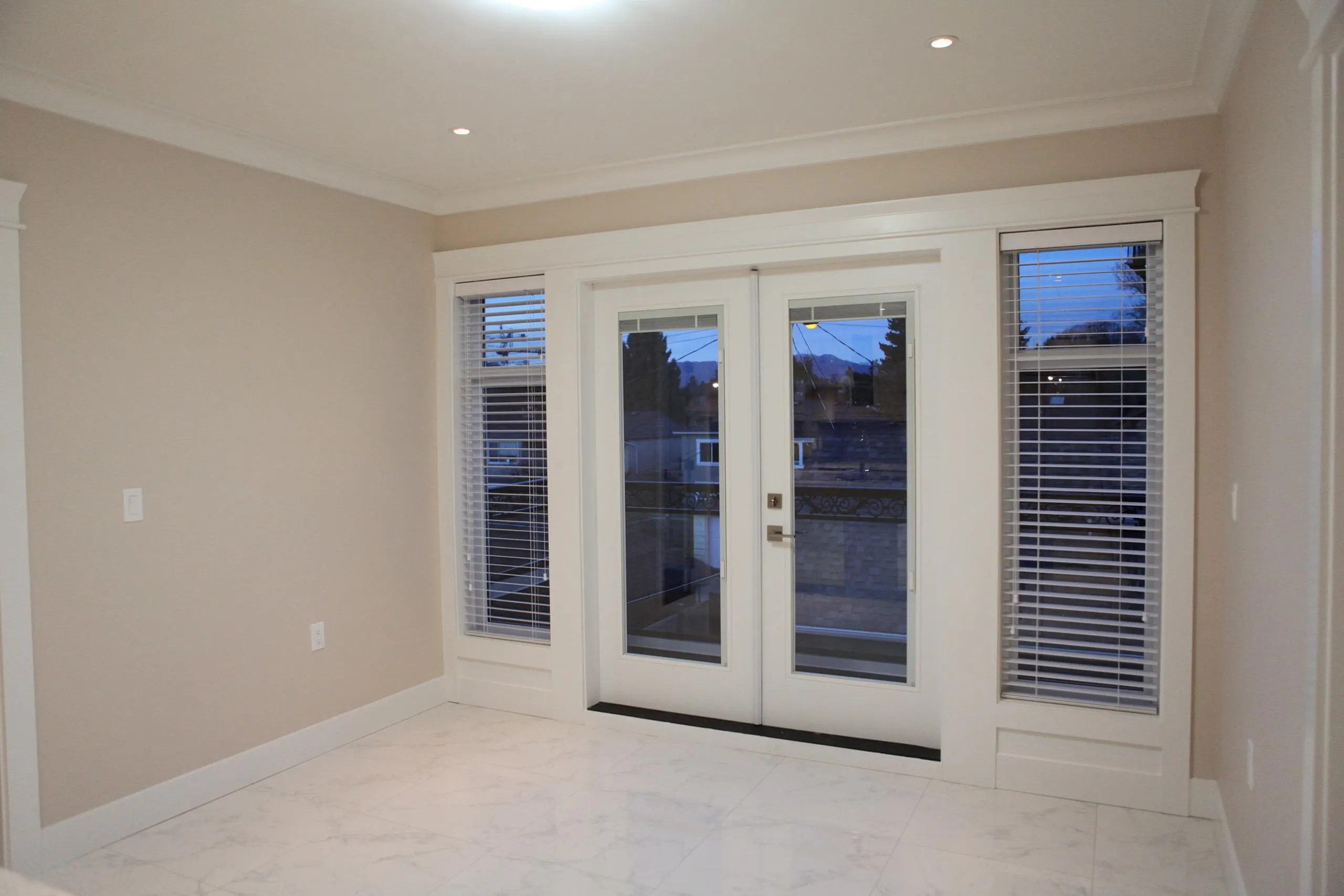455 W 38th Avenue