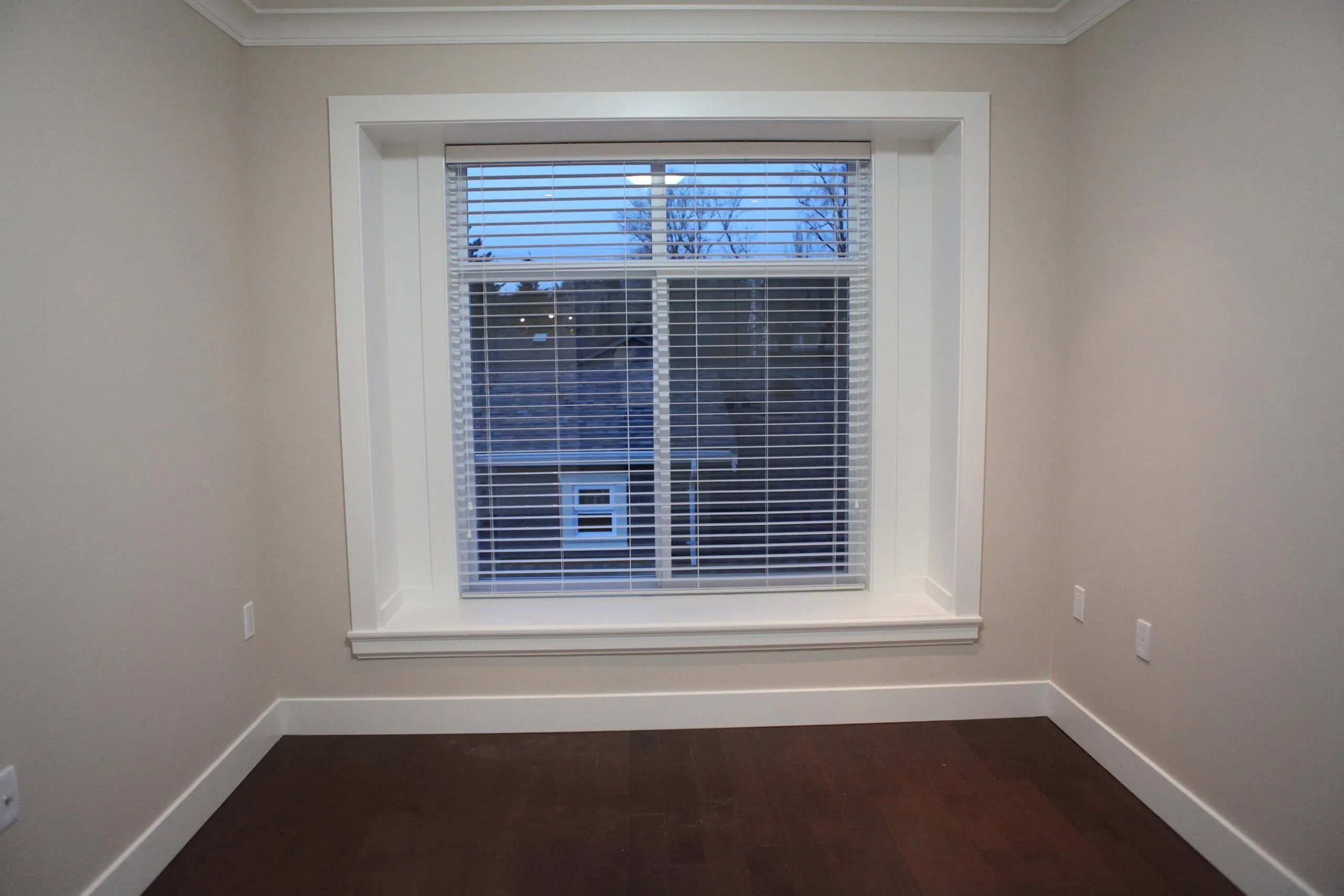 455 W 38th Avenue