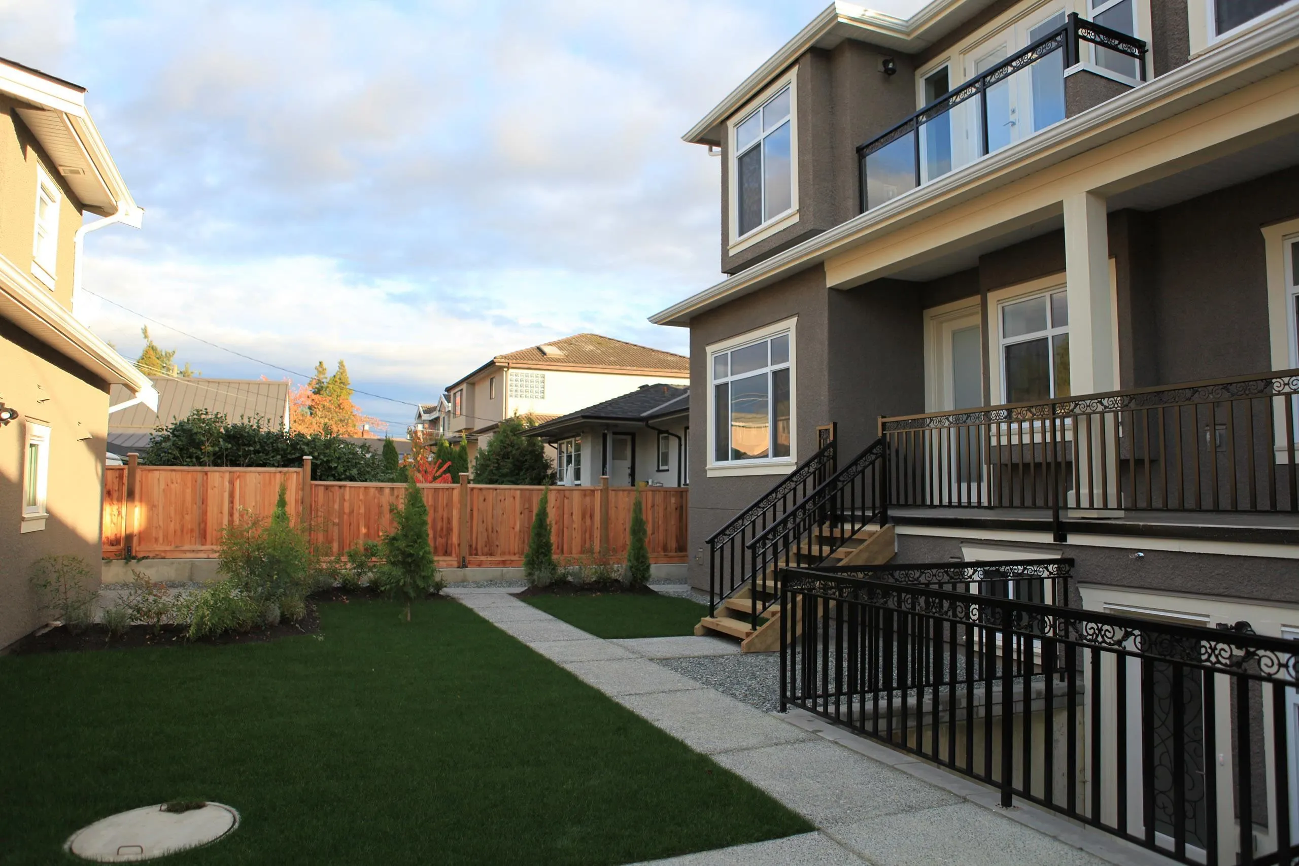 455 W 38th Avenue