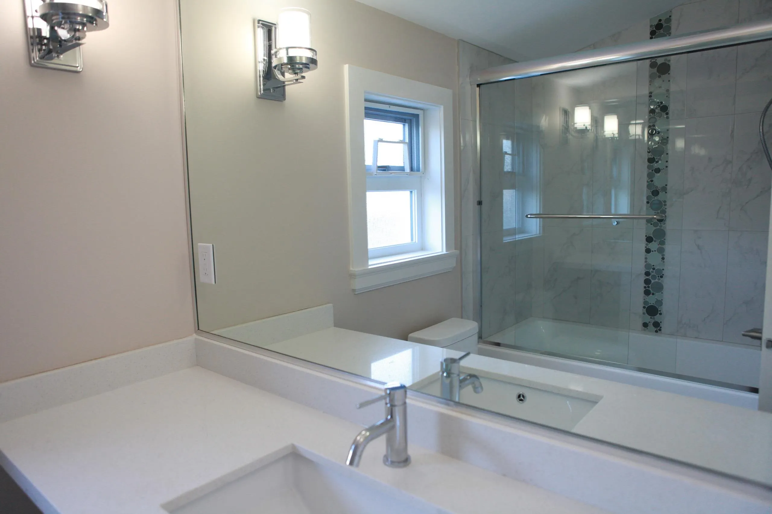 455 W 38th Avenue