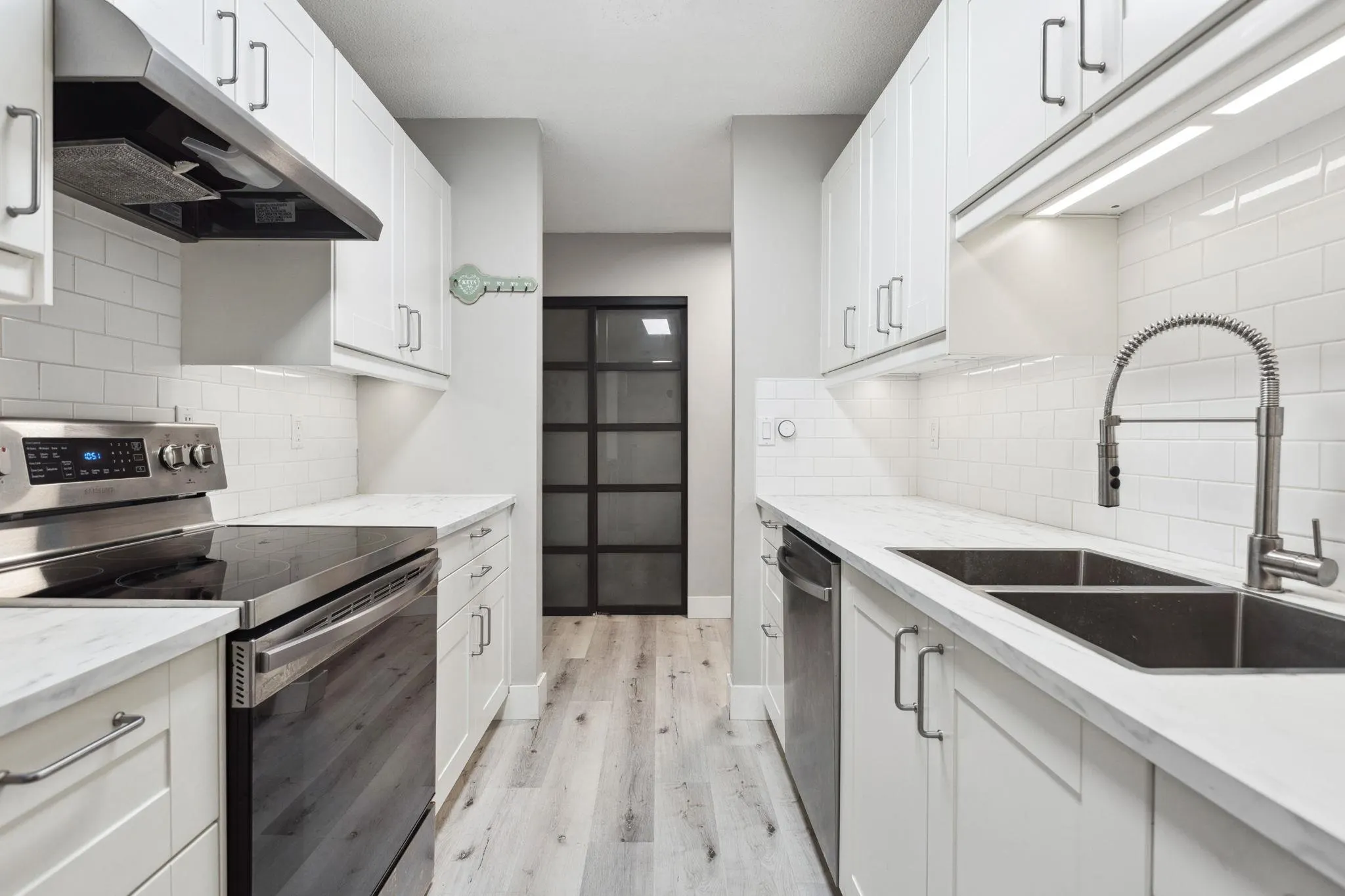 110 4926 48 Avenue