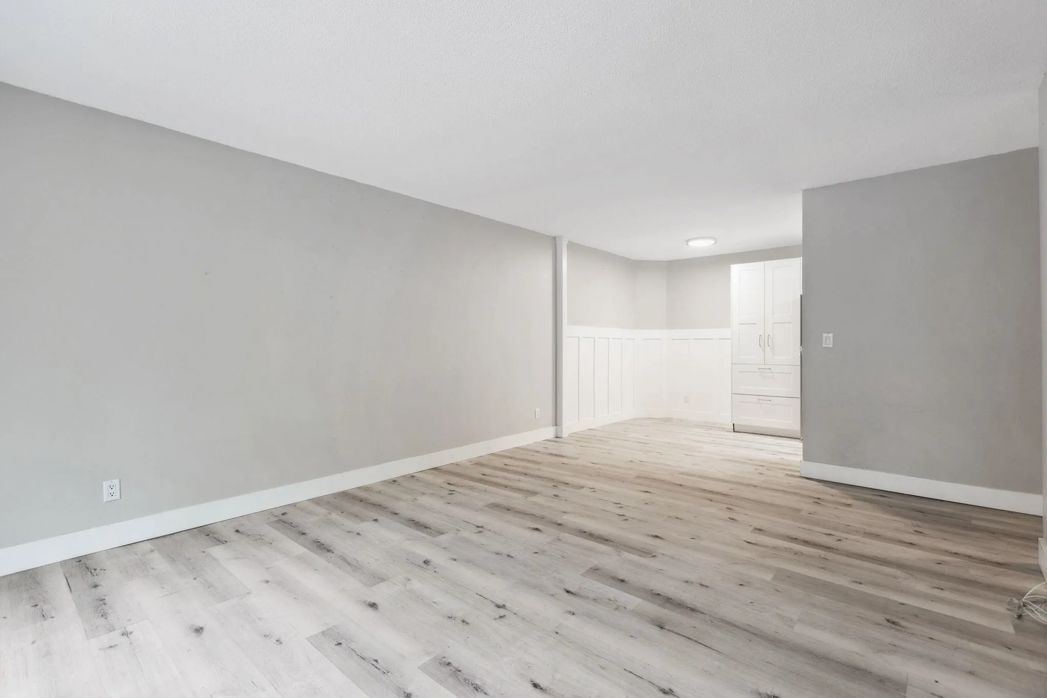 110 4926 48 Avenue