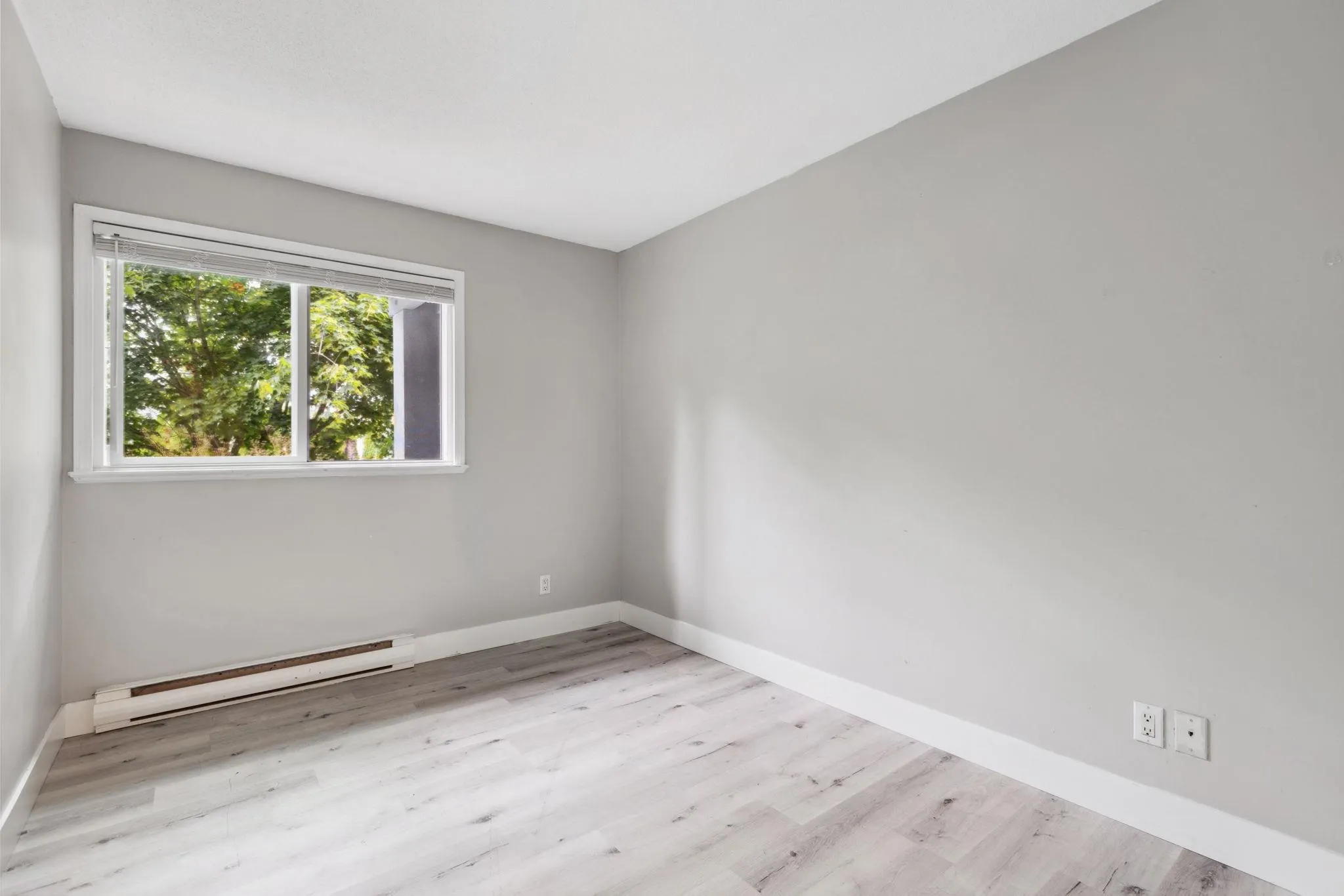 110 4926 48 Avenue