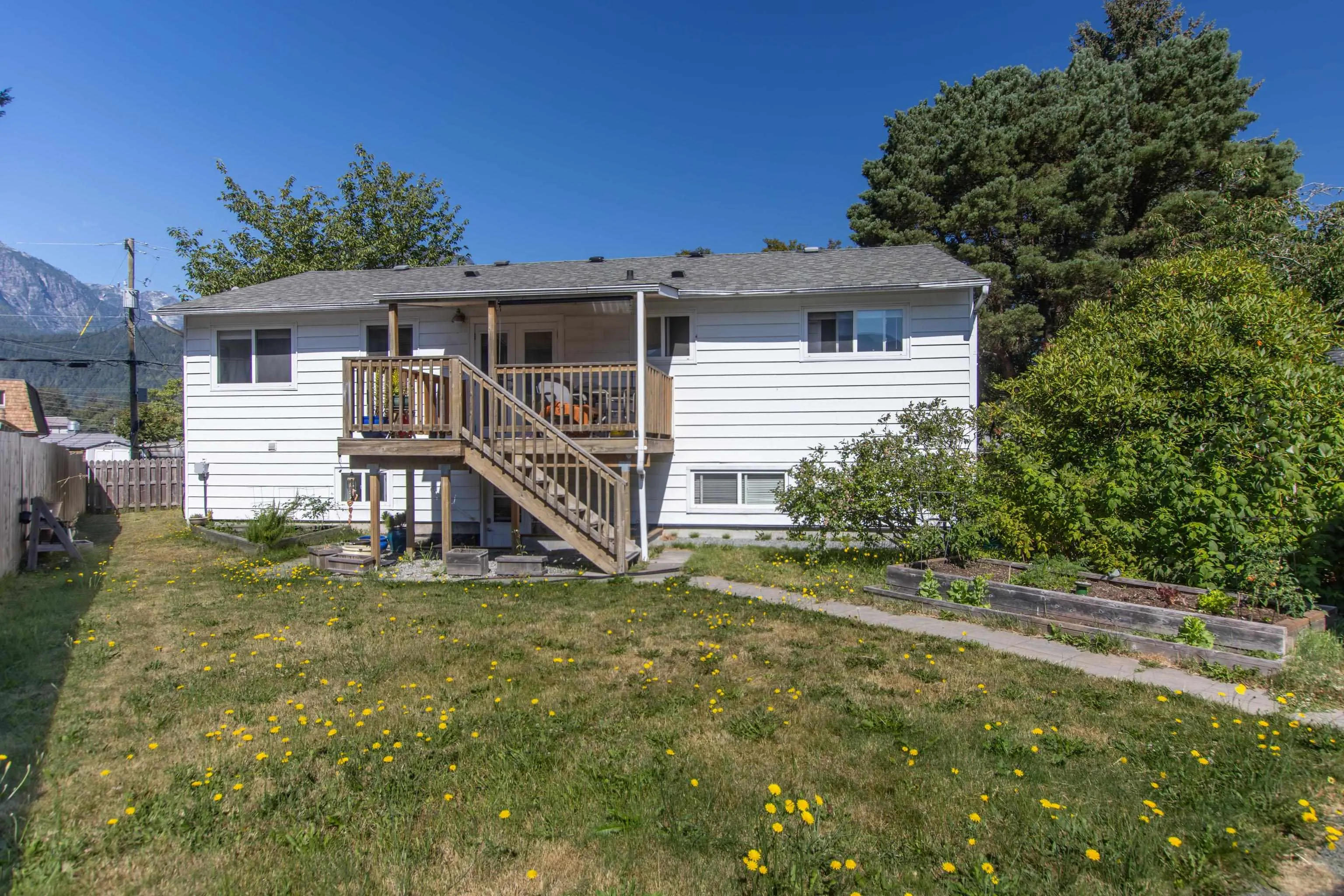 1980 Garibaldi Way