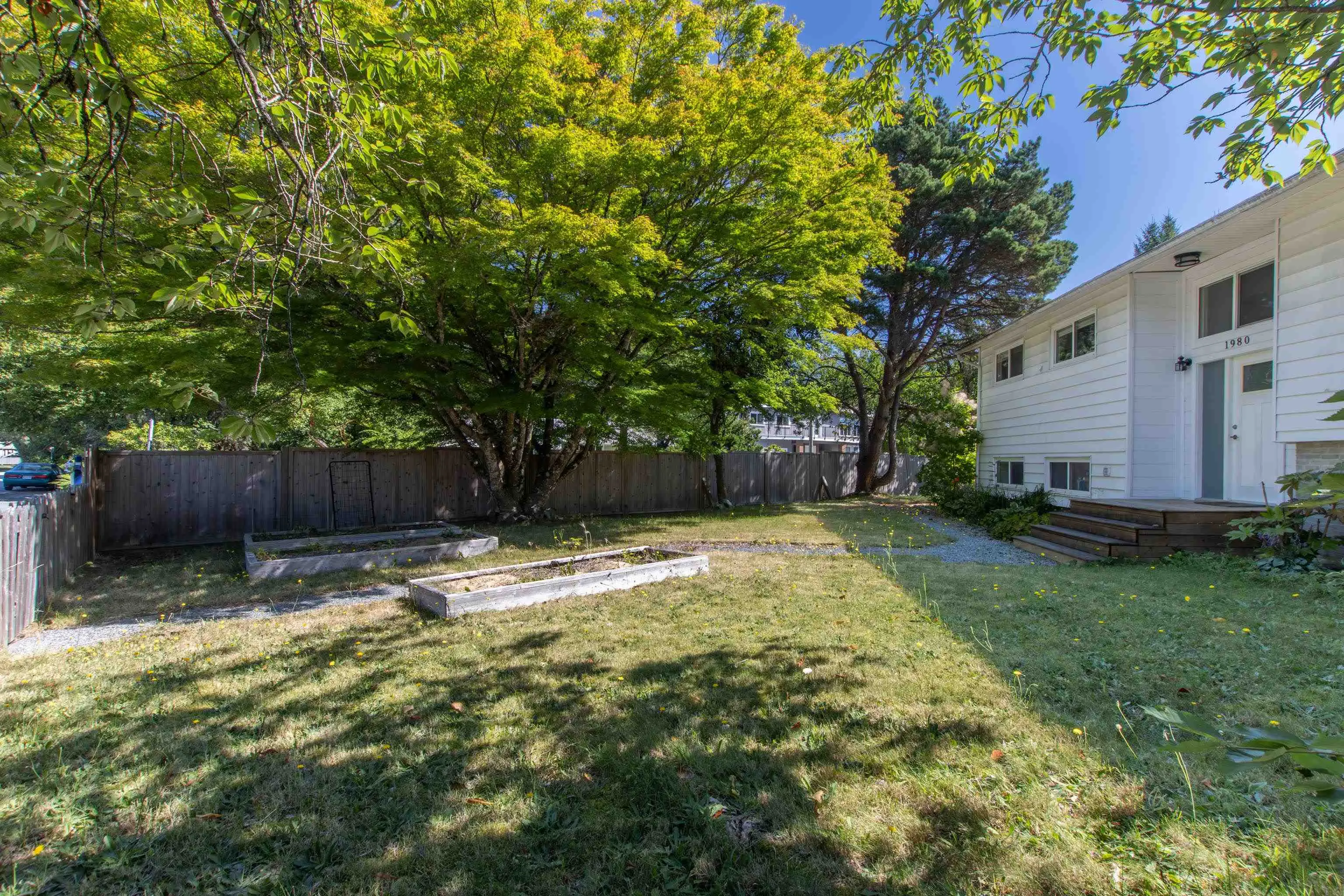 1980 Garibaldi Way