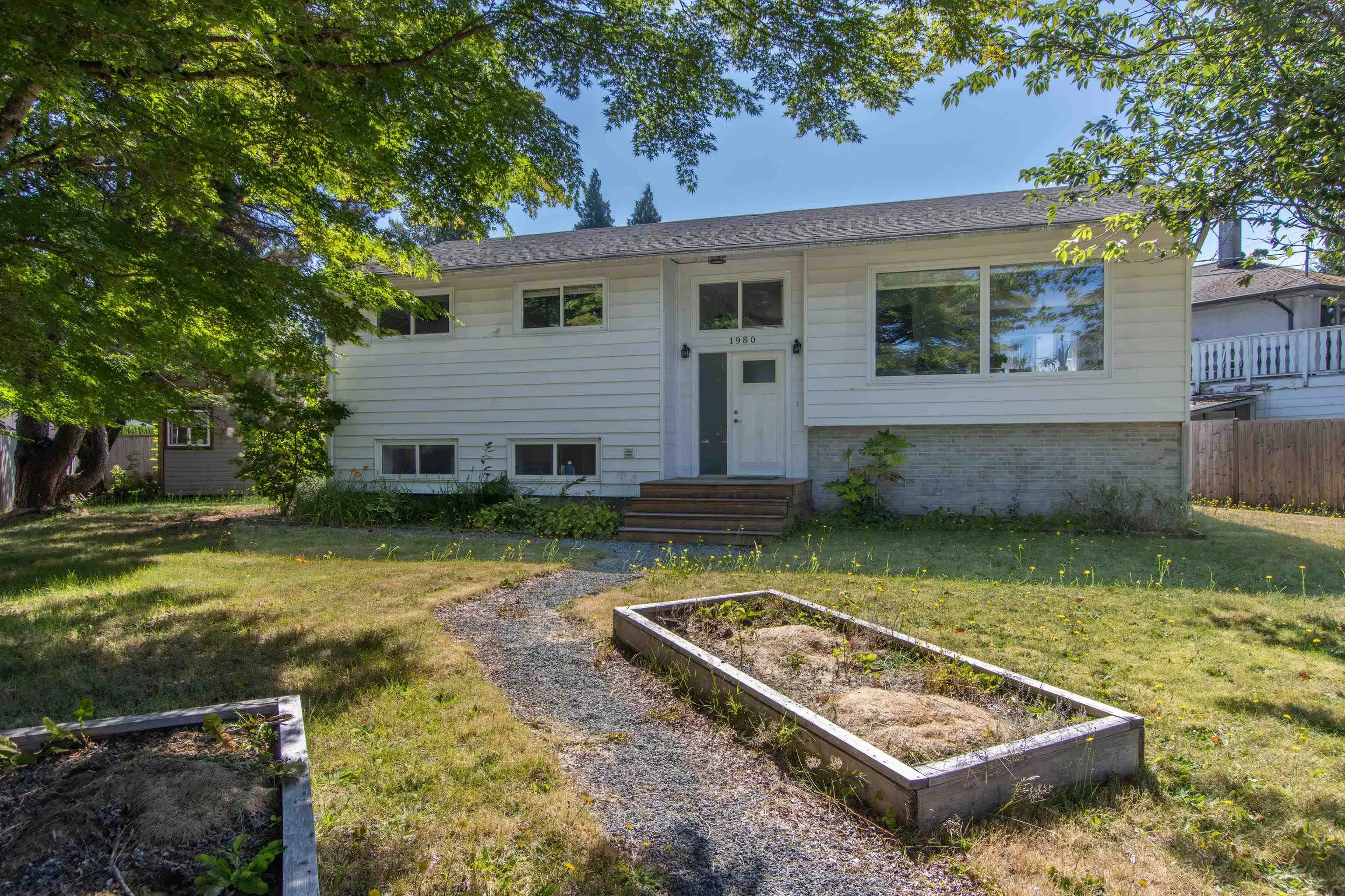 1980 Garibaldi Way
