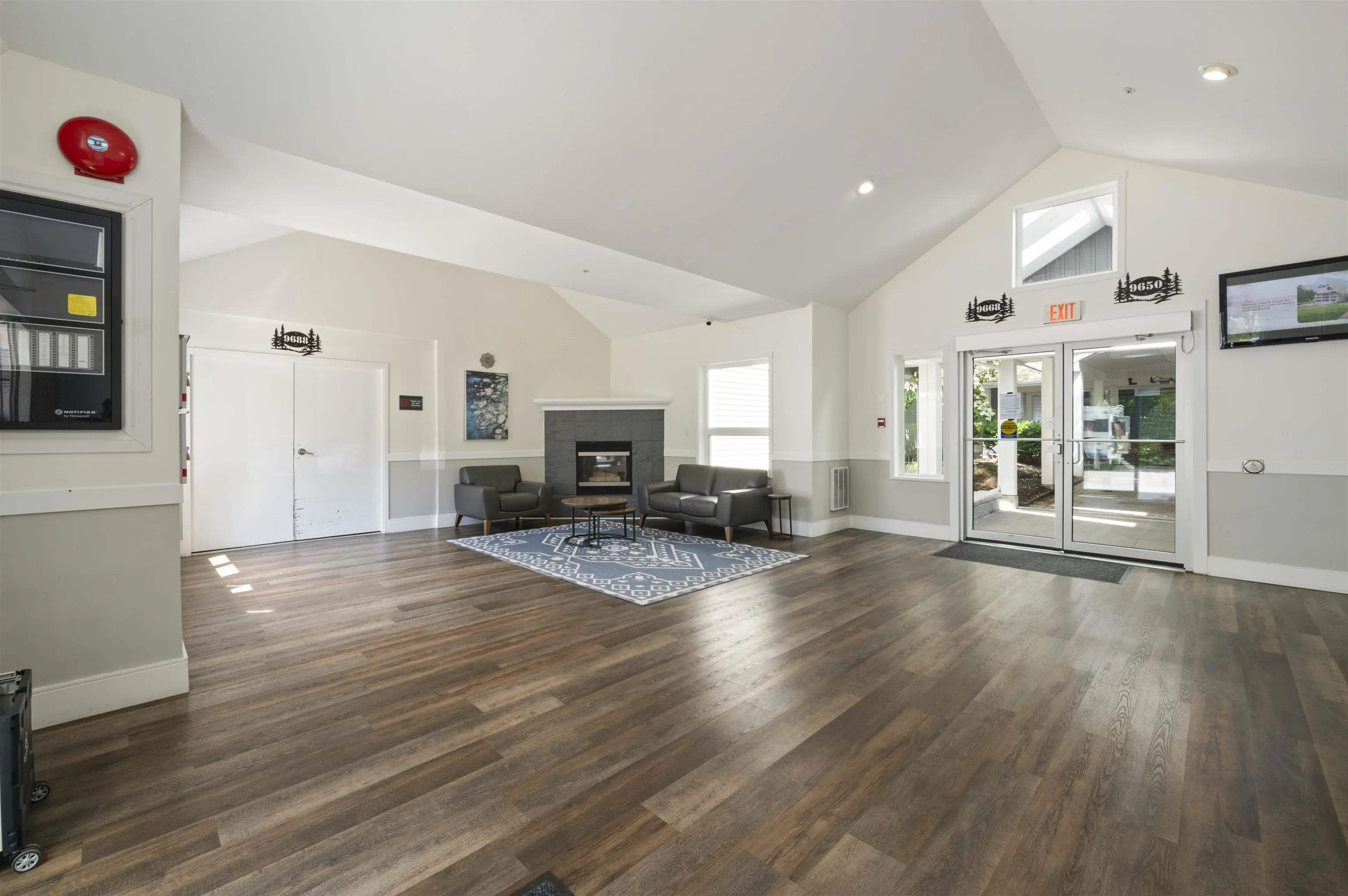 109 9650 148th Street