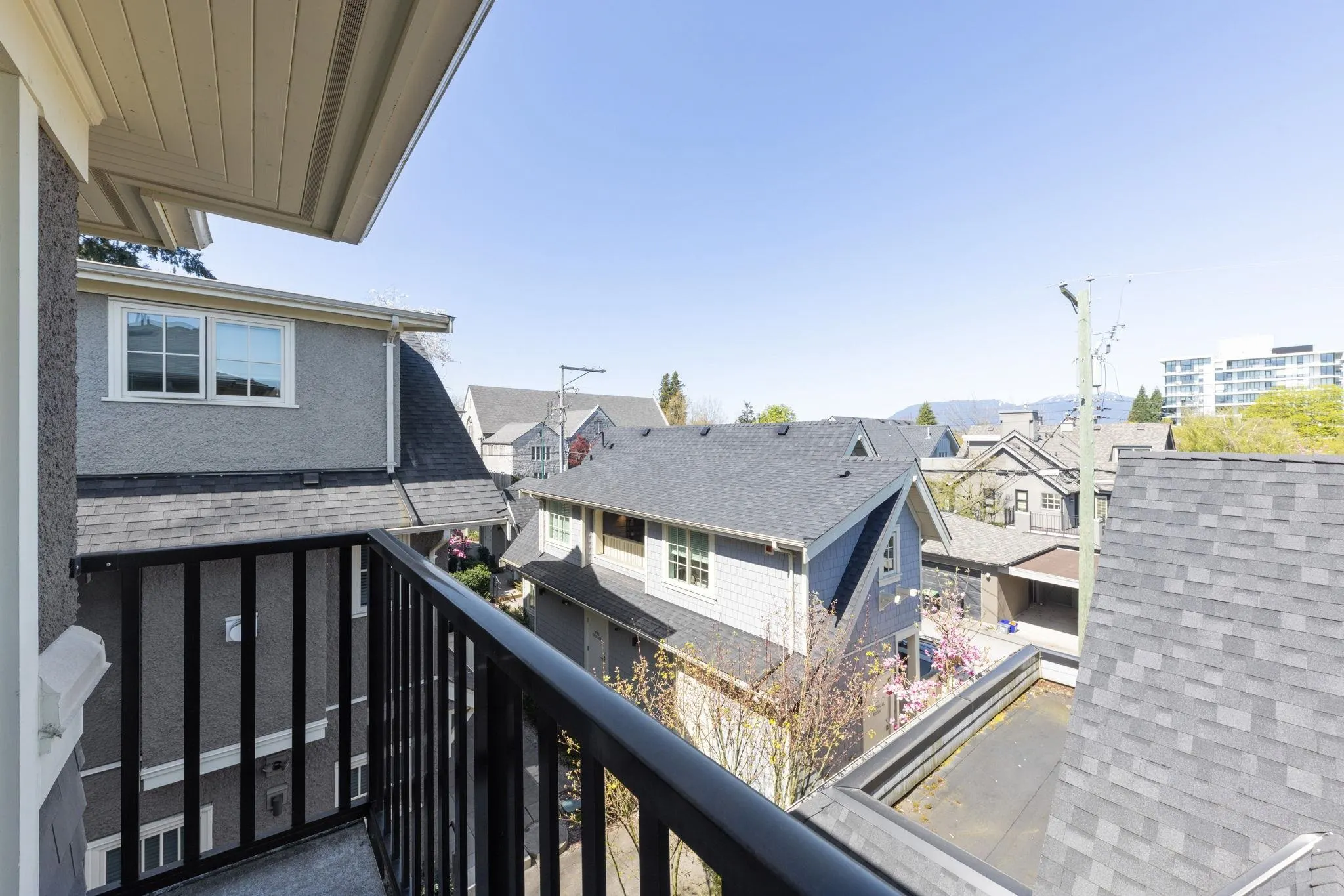 201 1775 W 16th Avenue