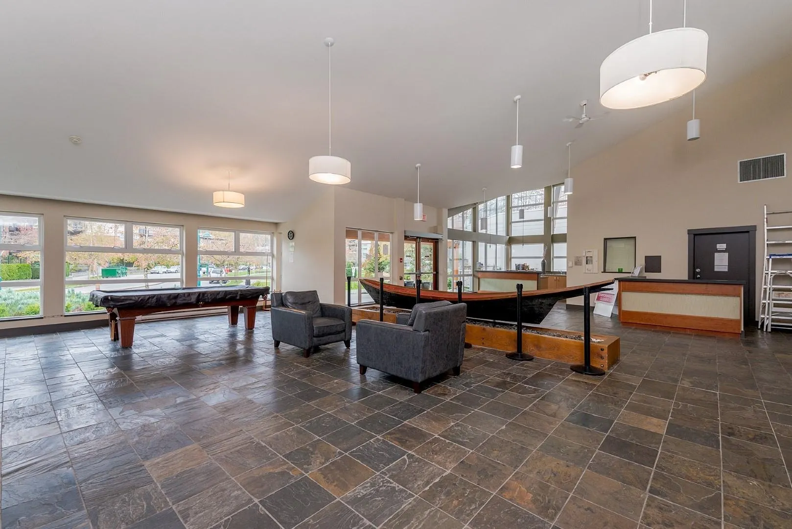 302 300 Klahanie Drive