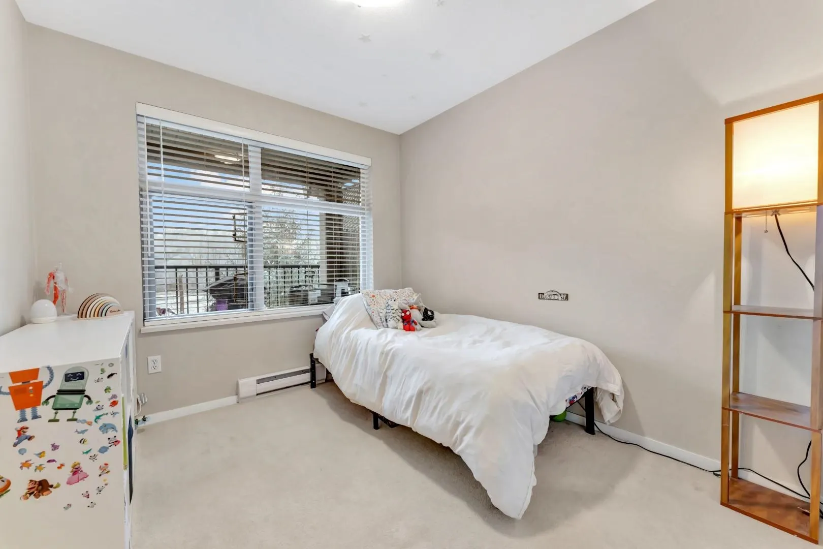 302 300 Klahanie Drive