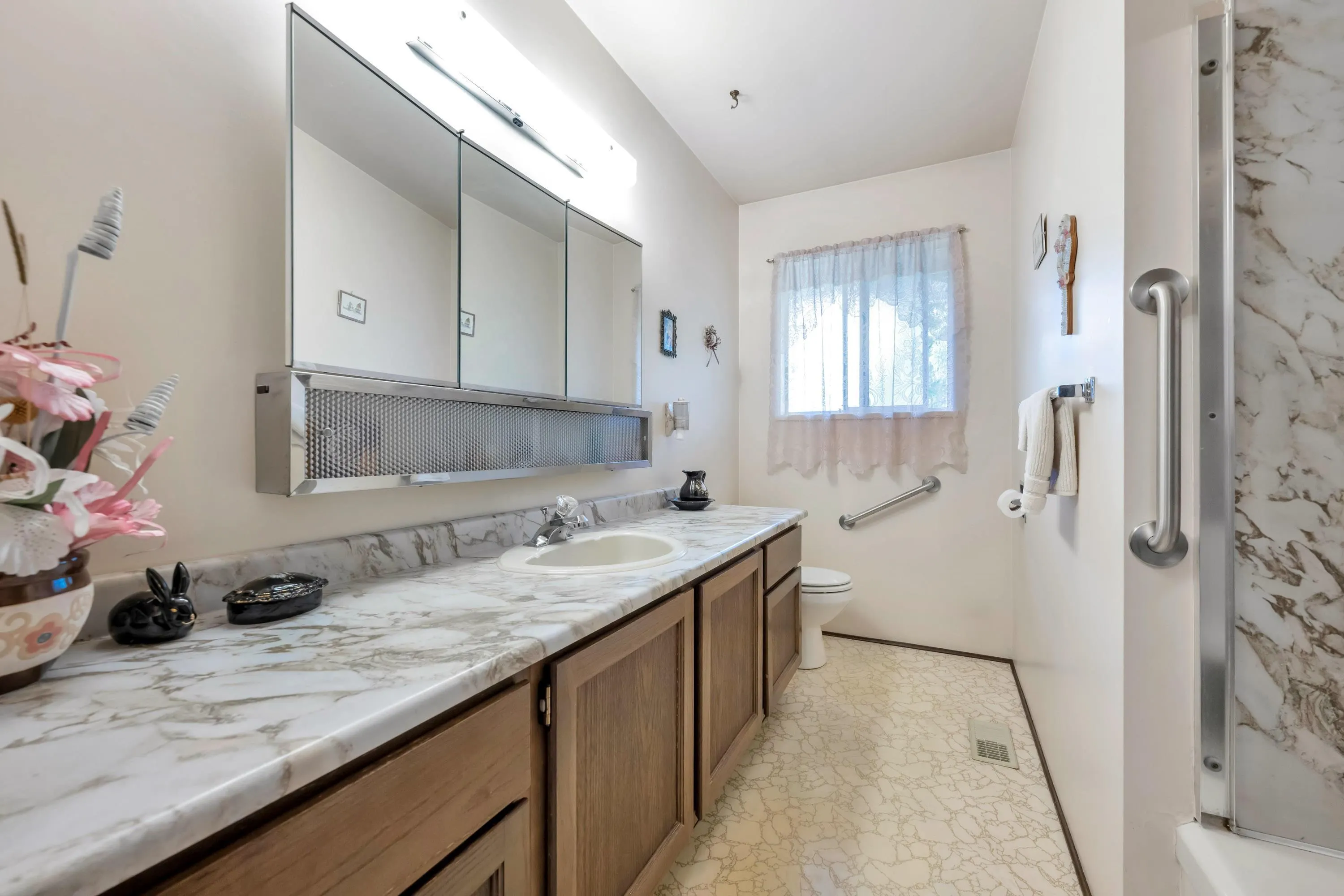 17011 94a Avenue