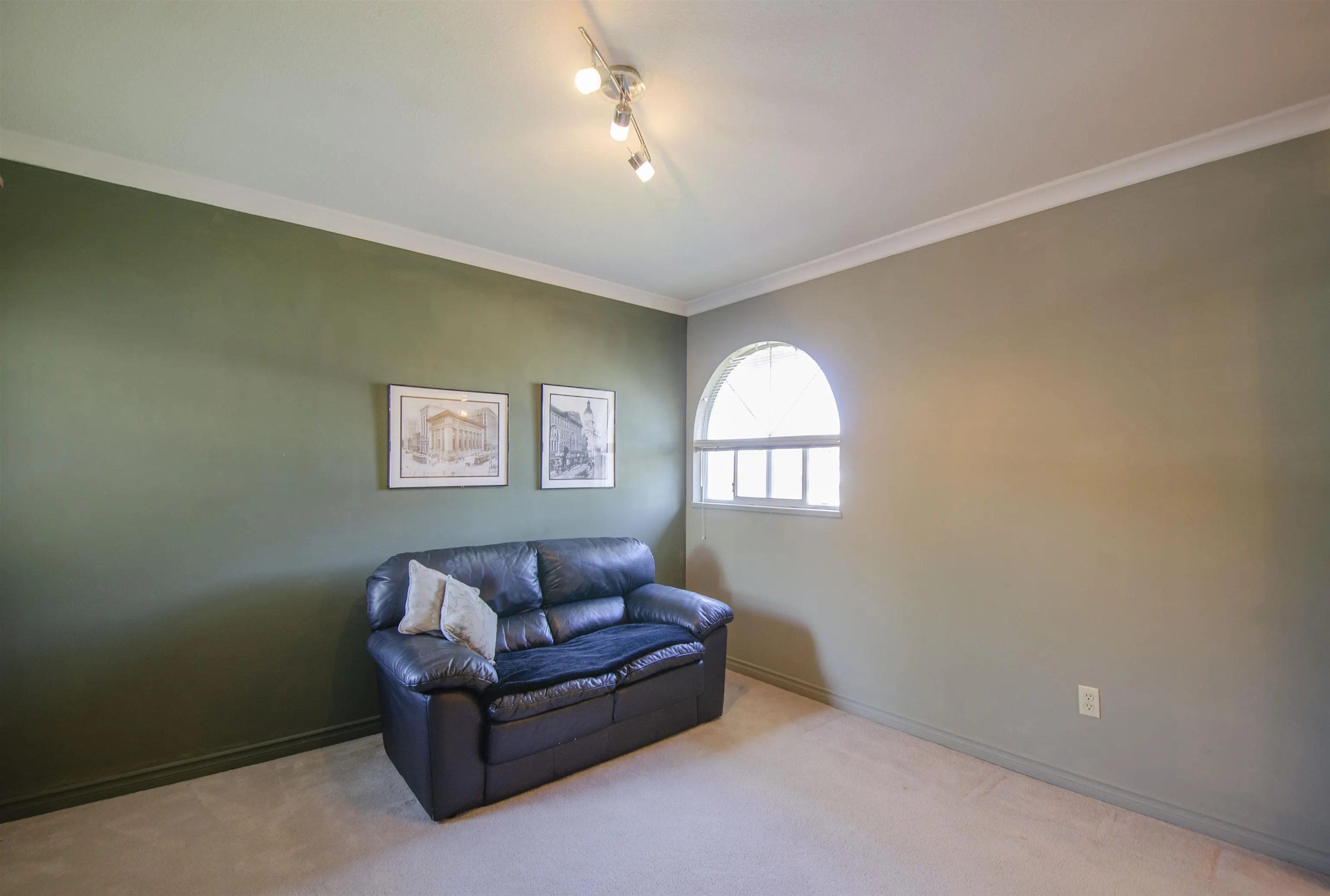 7855 Shackleton Drive
