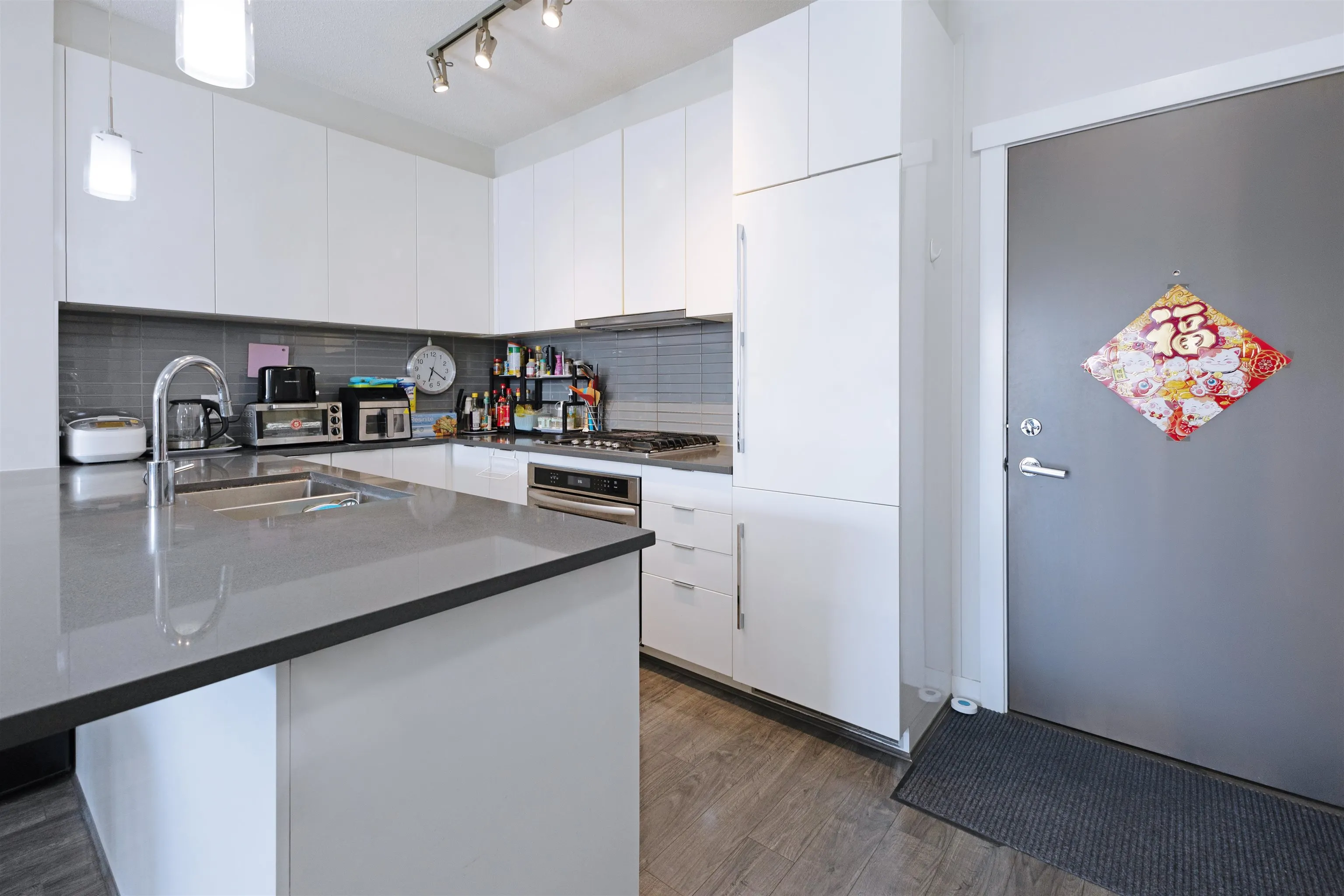 320 9311 Alexandra Road