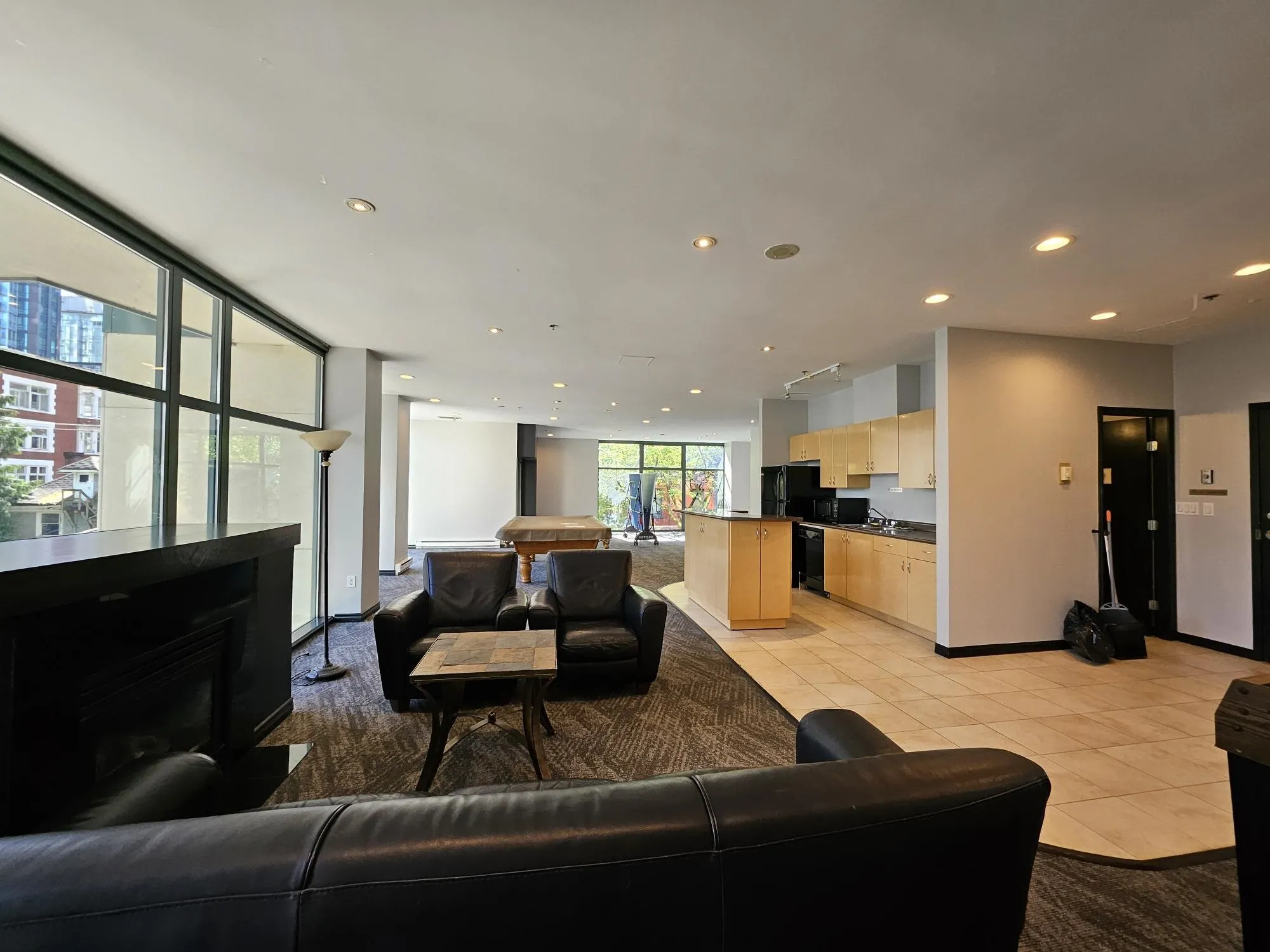 1604 1239 W Georgia Street