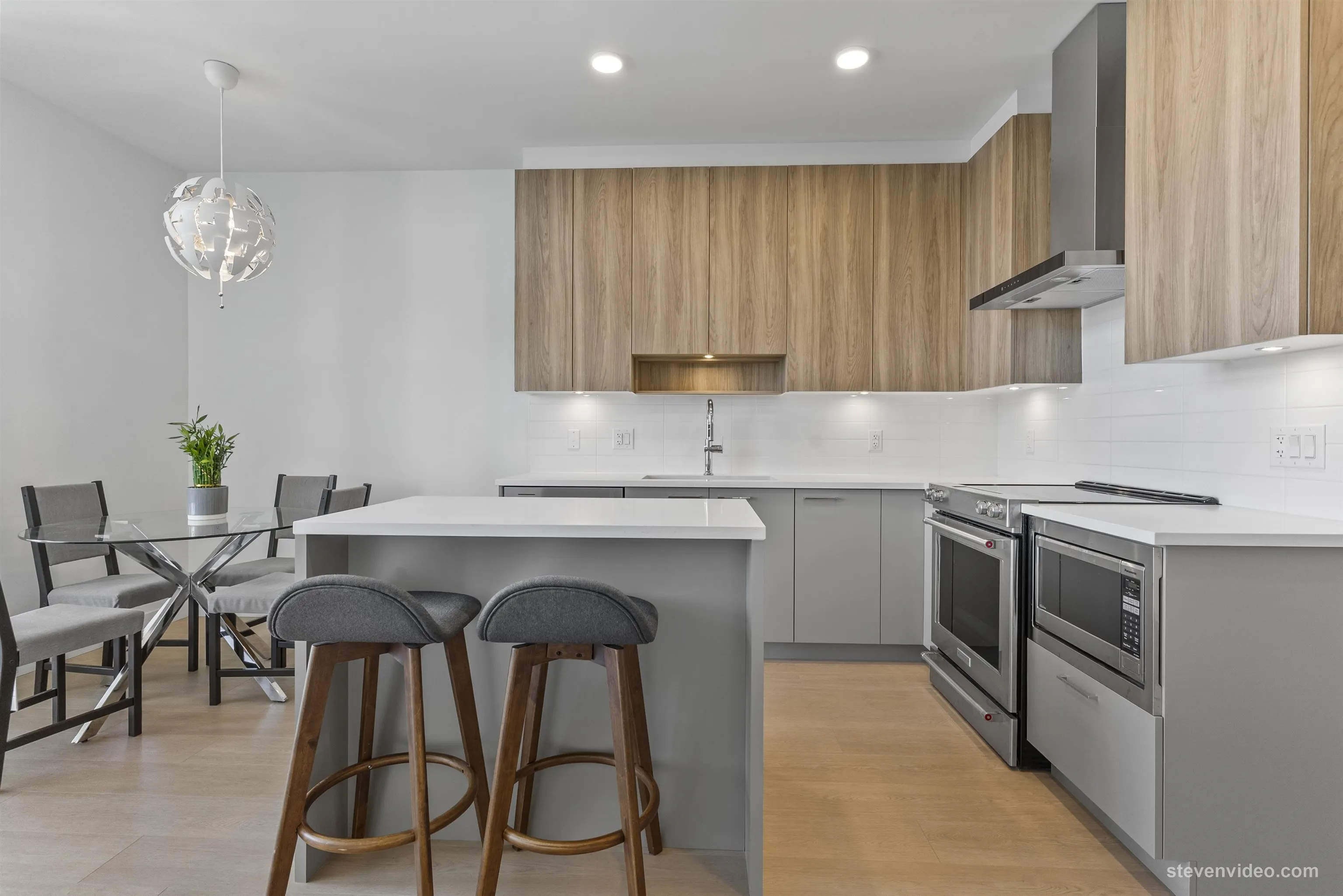 607 7599 15th Street