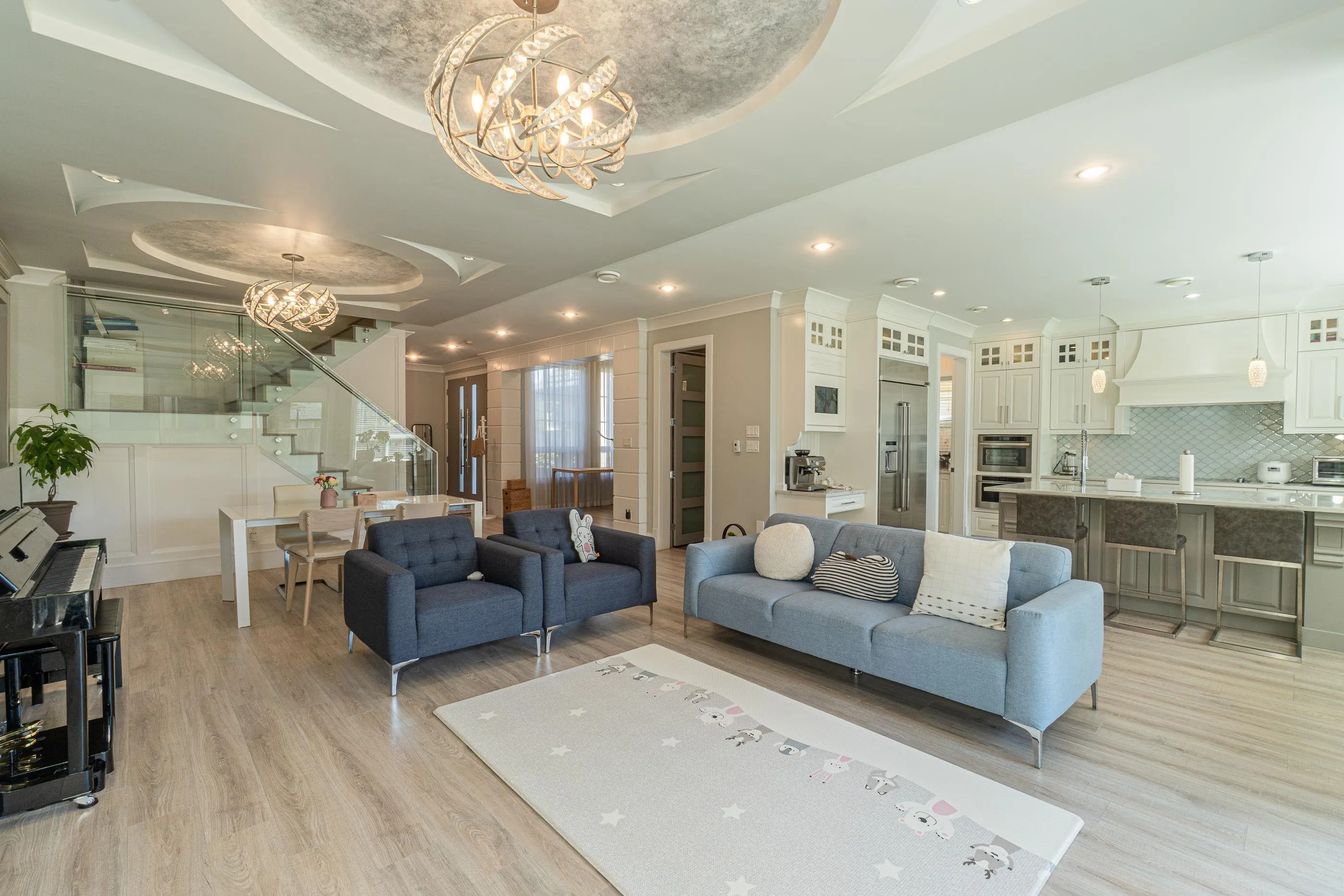 5028 Maple Road