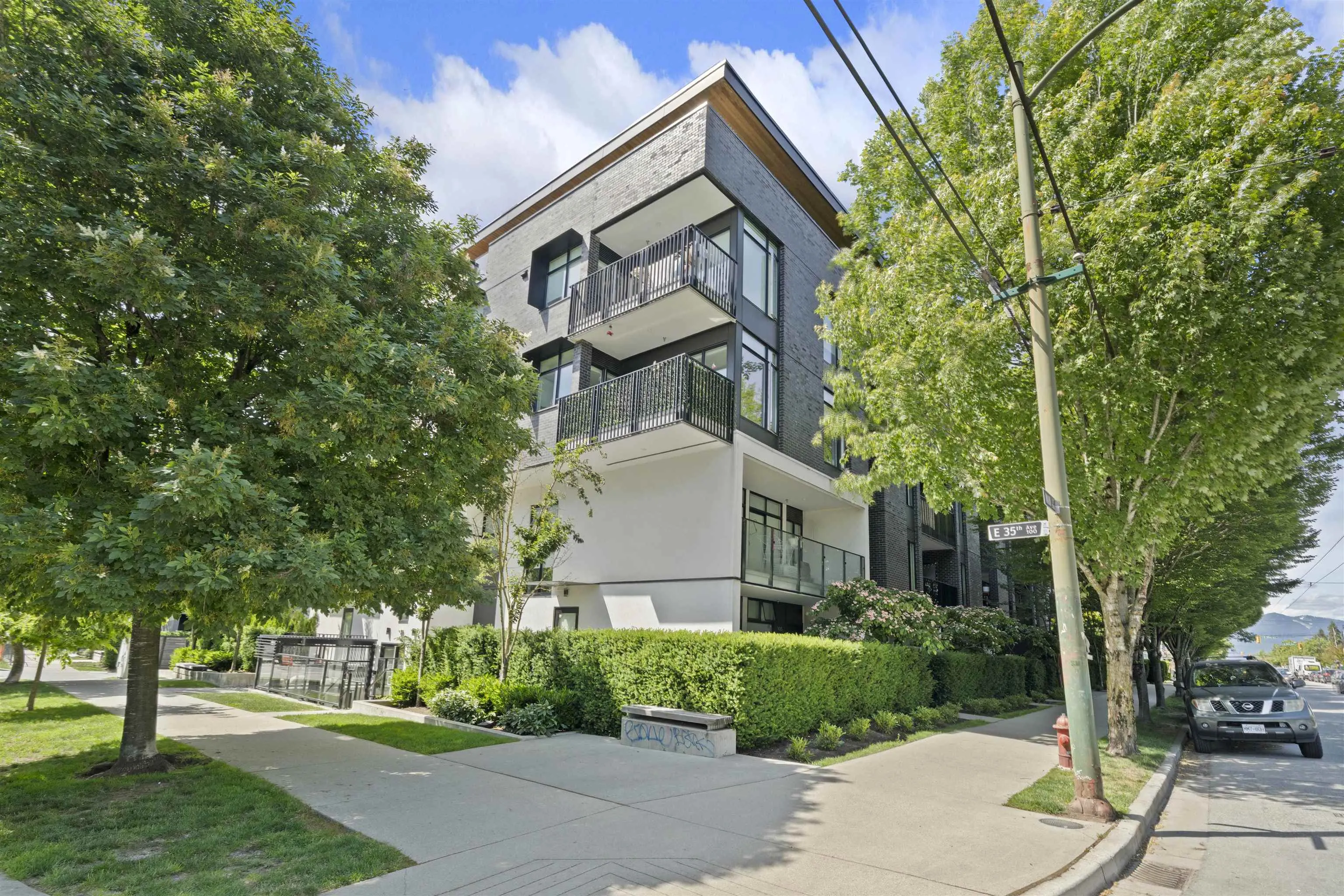 602 5085 Main Street