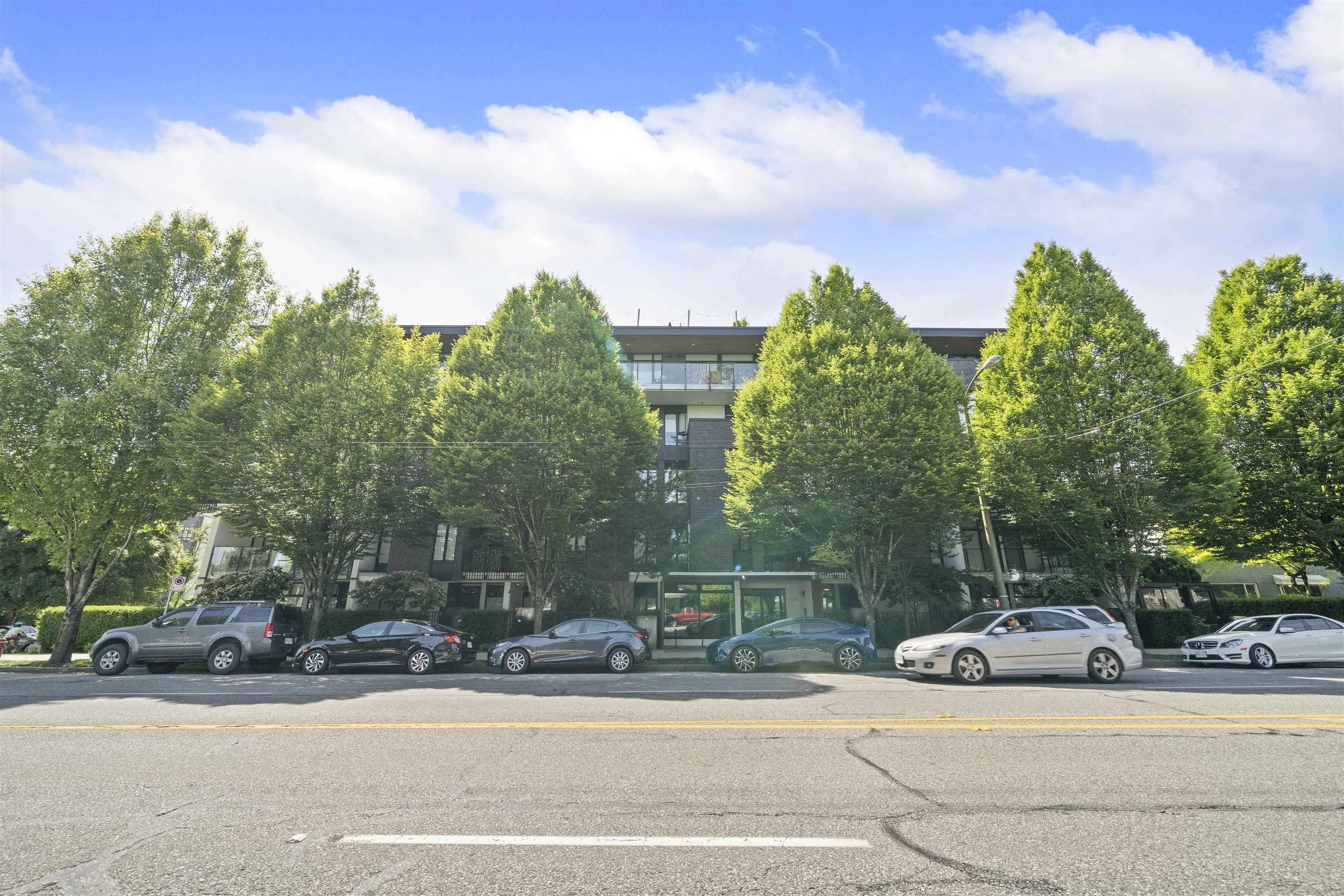 602 5085 Main Street