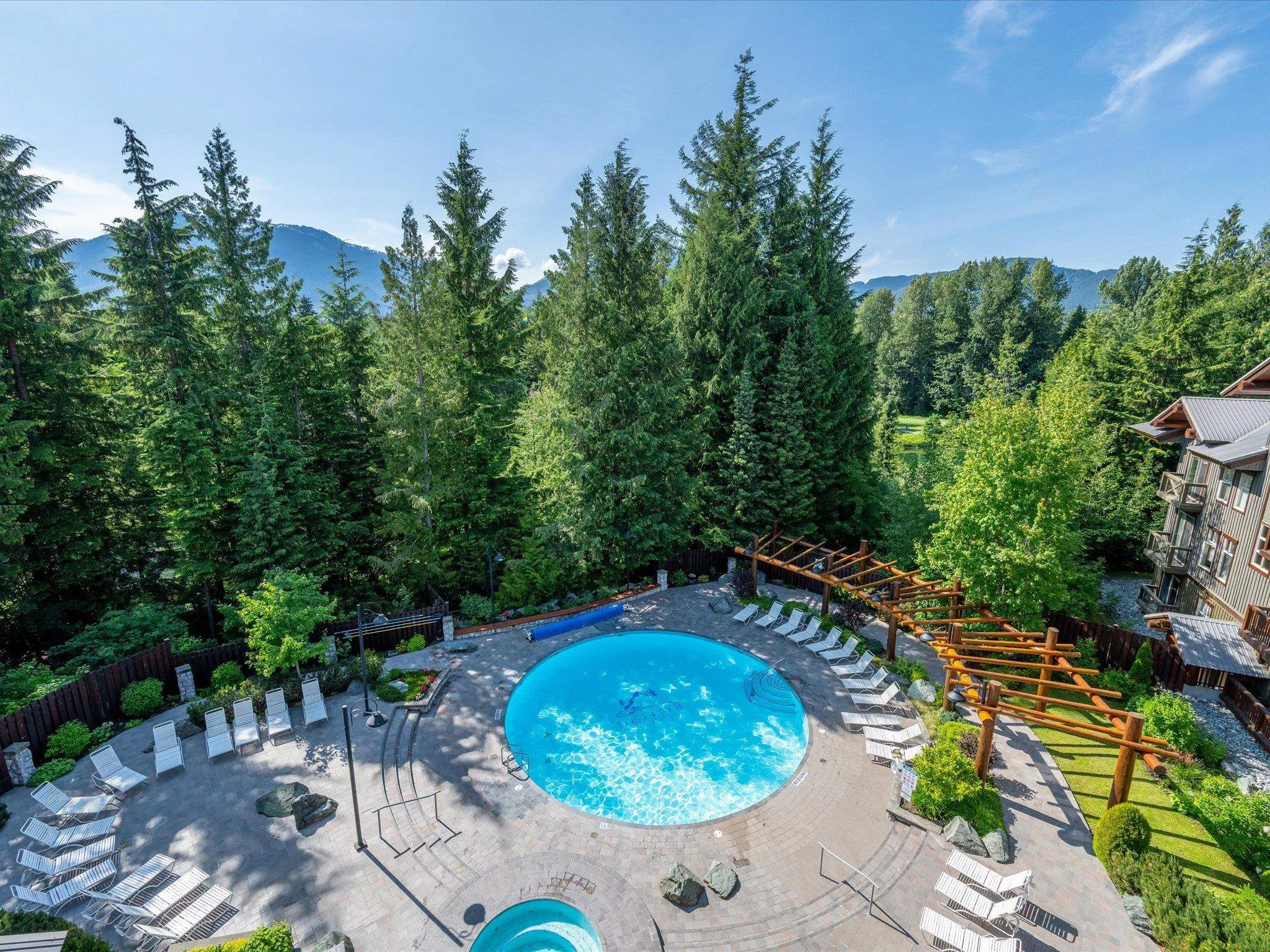 511 4660 Blackcomb Way