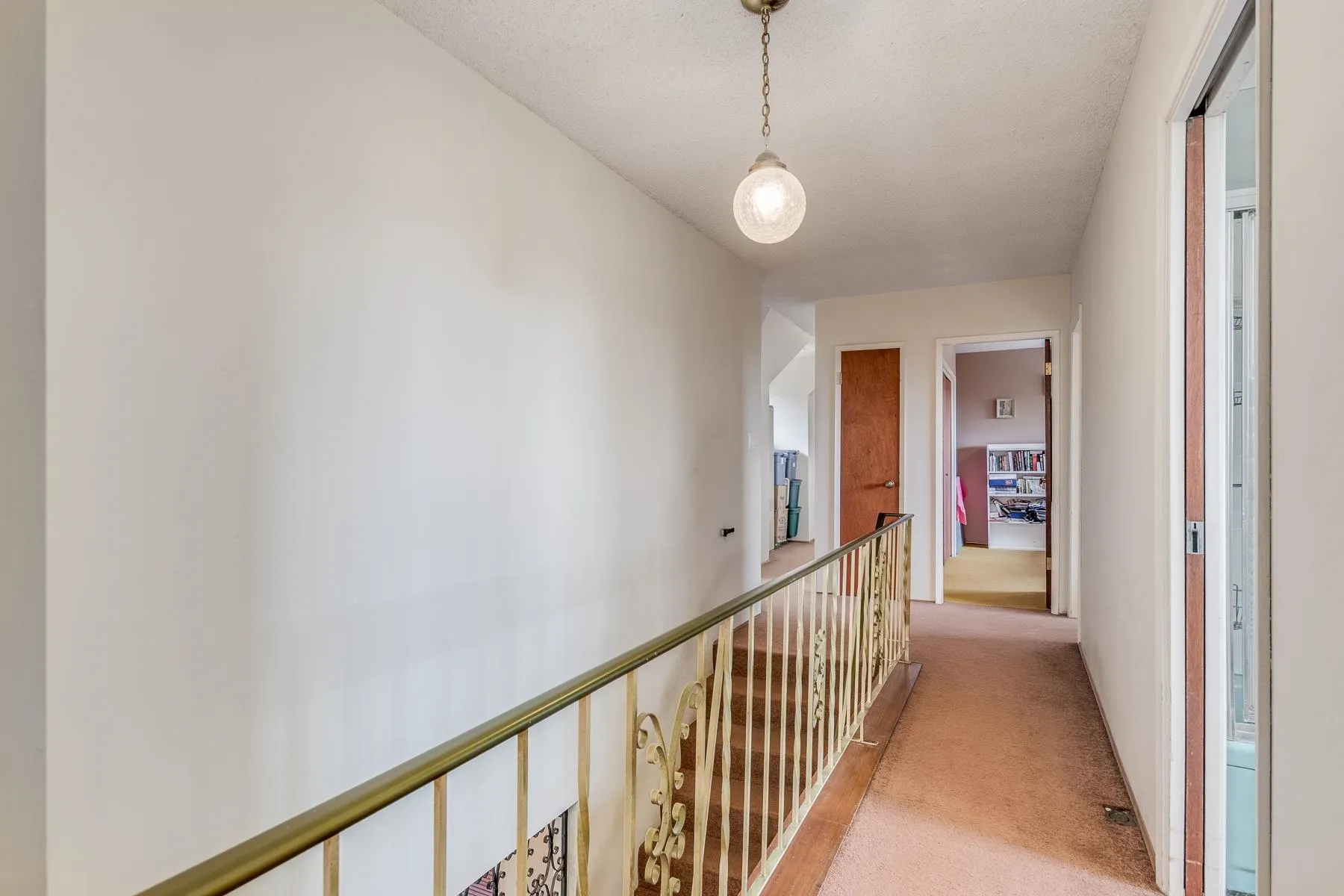 1076 Walalee Drive