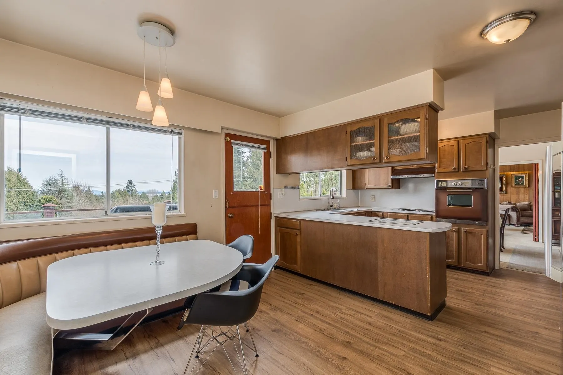 1076 Walalee Drive