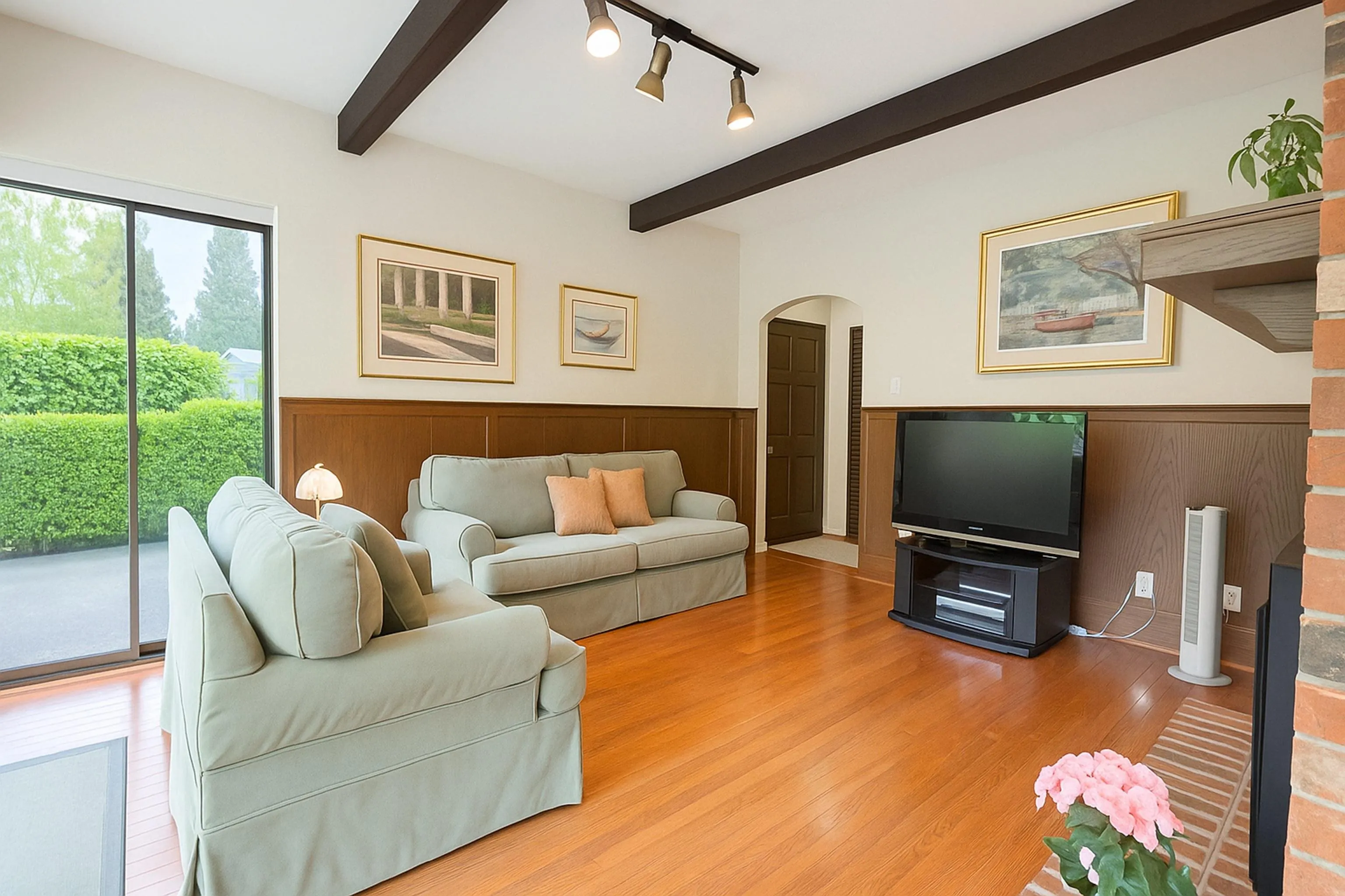 408 Ashley Street