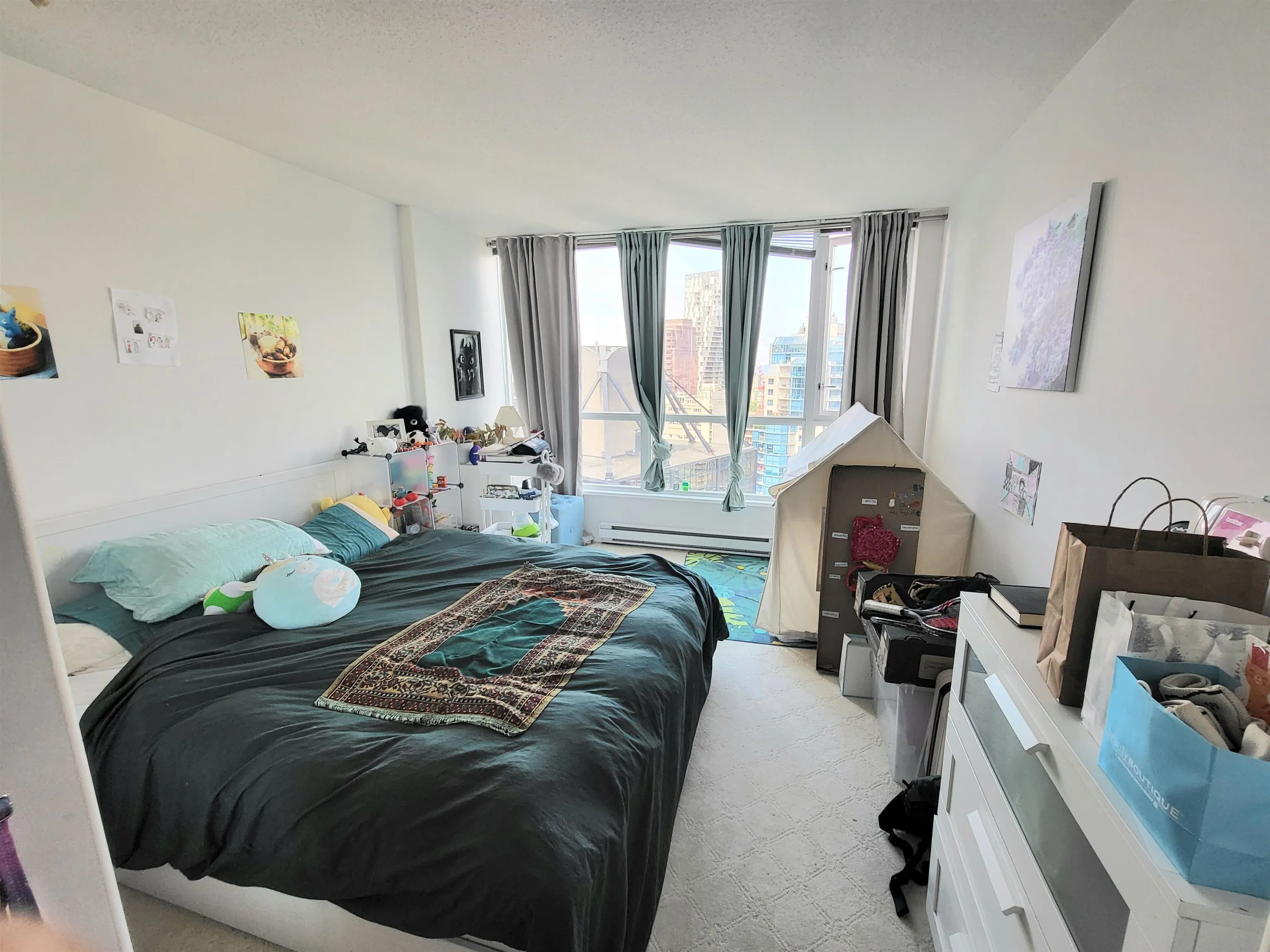 3105 1328 W Pender Street