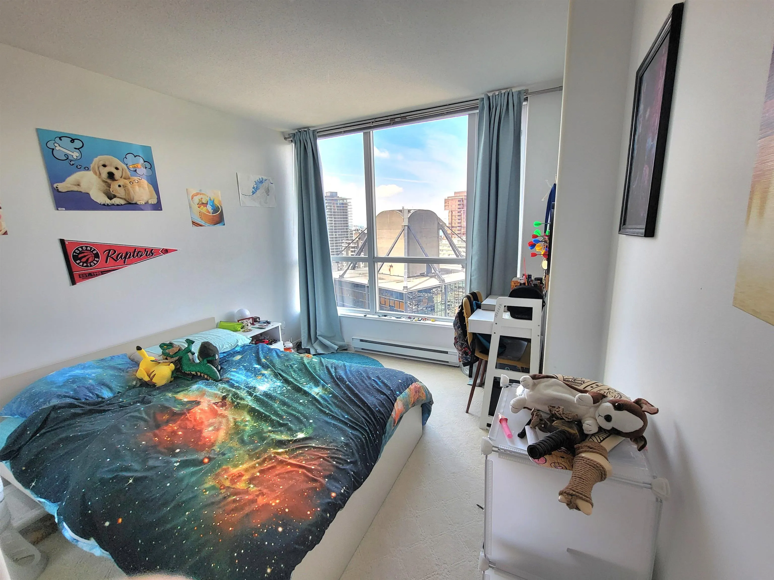 3105 1328 W Pender Street