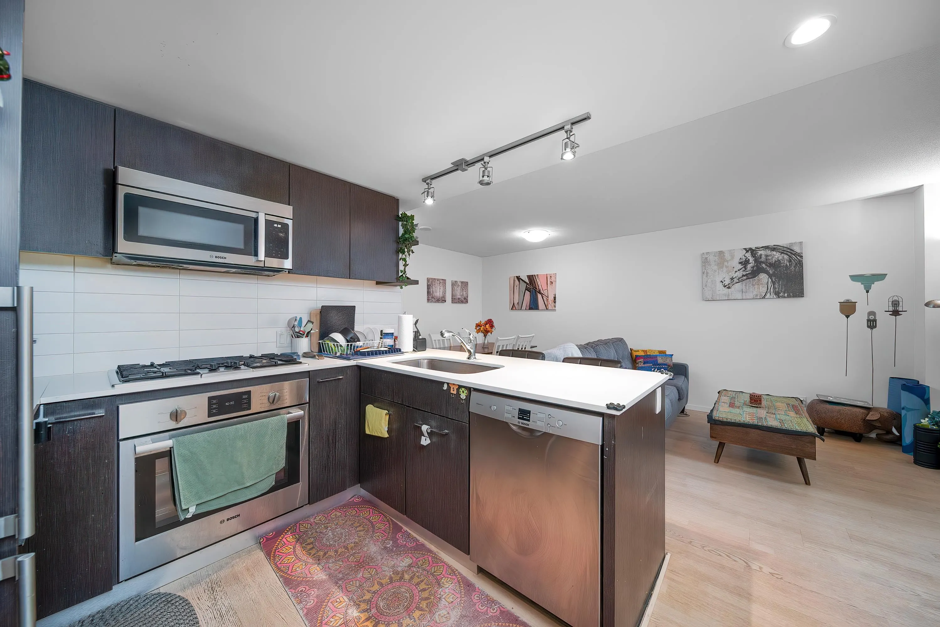 1509 7888 Ackroyd Road