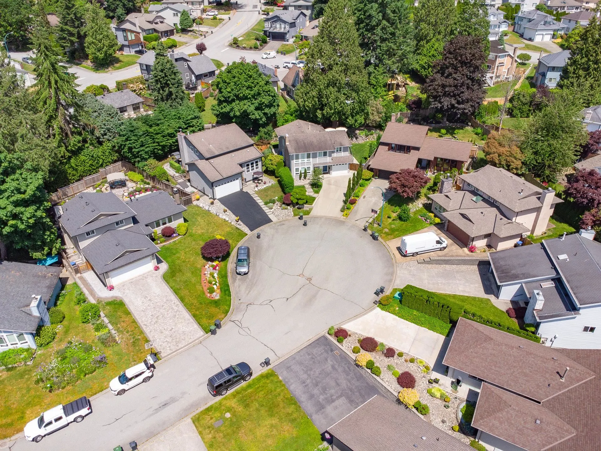1613 Hemlock Place