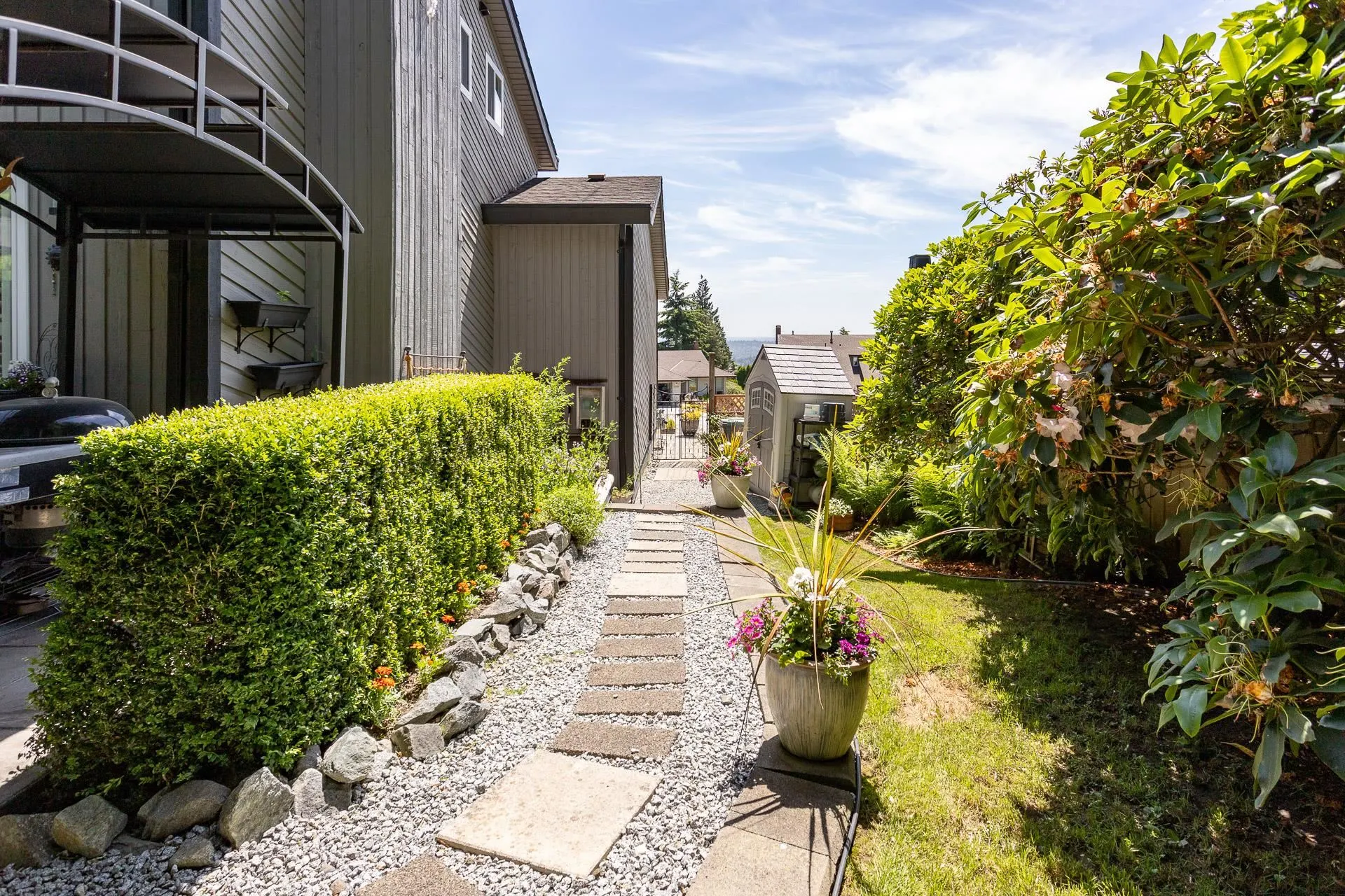 1613 Hemlock Place