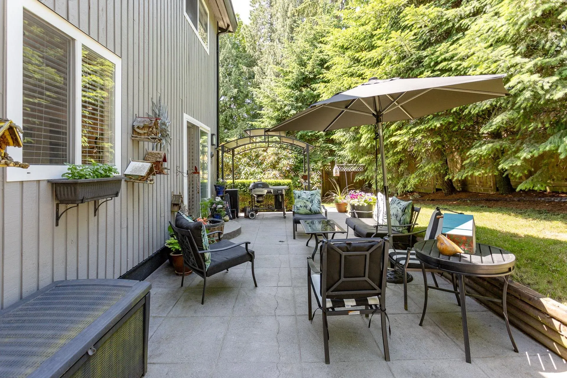 1613 Hemlock Place