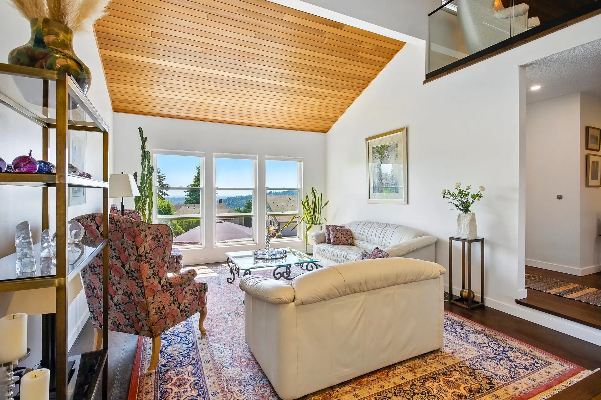 1613 Hemlock Place