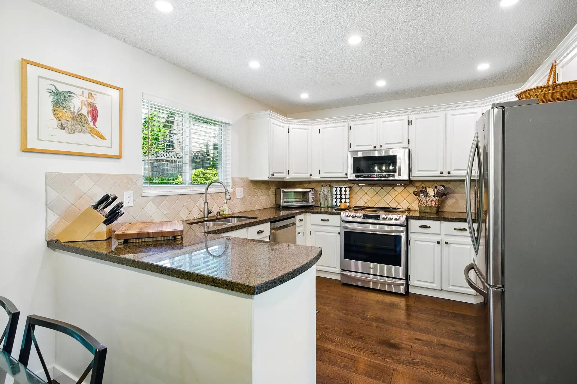 1613 Hemlock Place