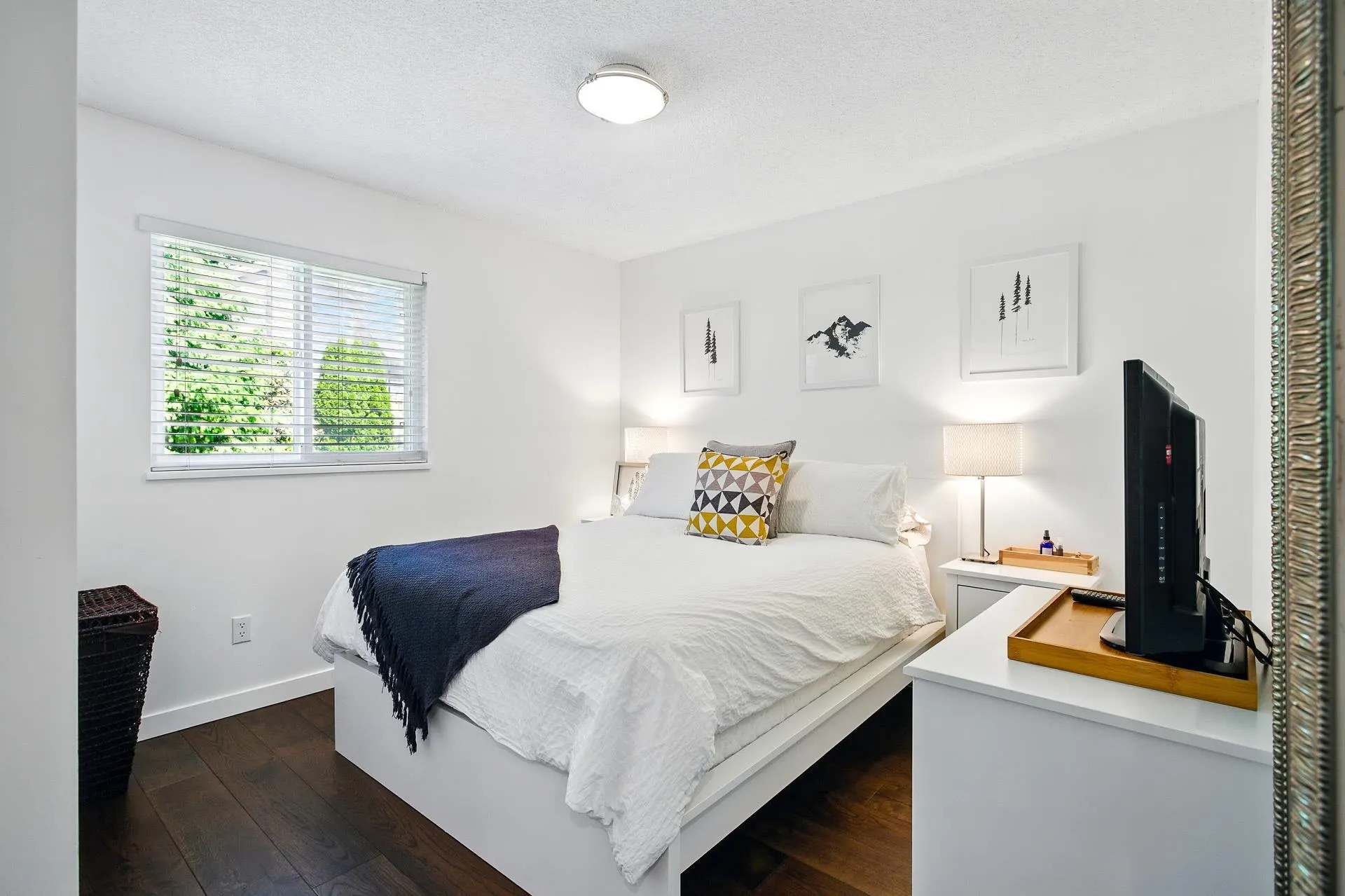 1613 Hemlock Place
