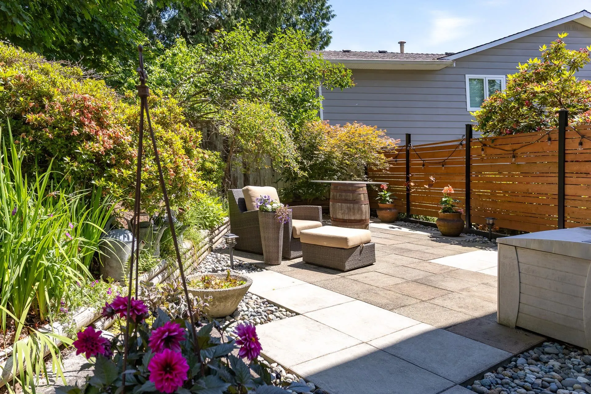 1613 Hemlock Place