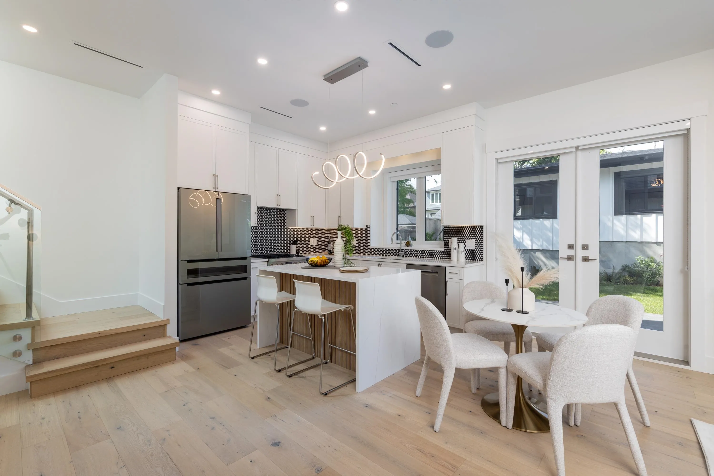 3075 Courtenay Street
