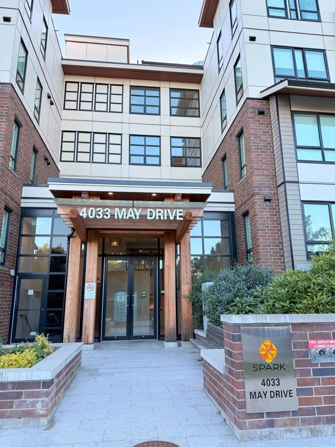 325 4033 May Drive