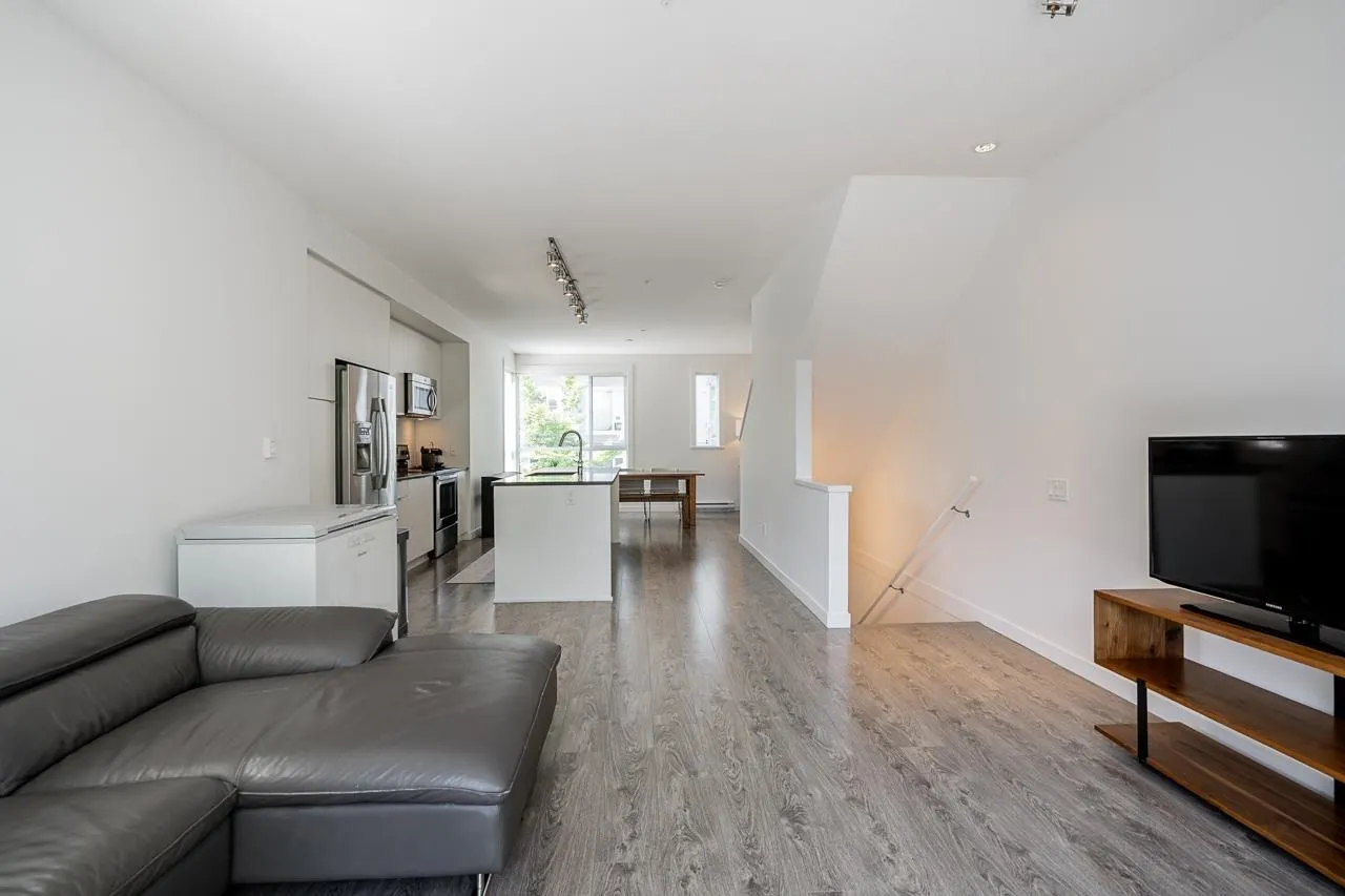 6 2325 Ranger Lane