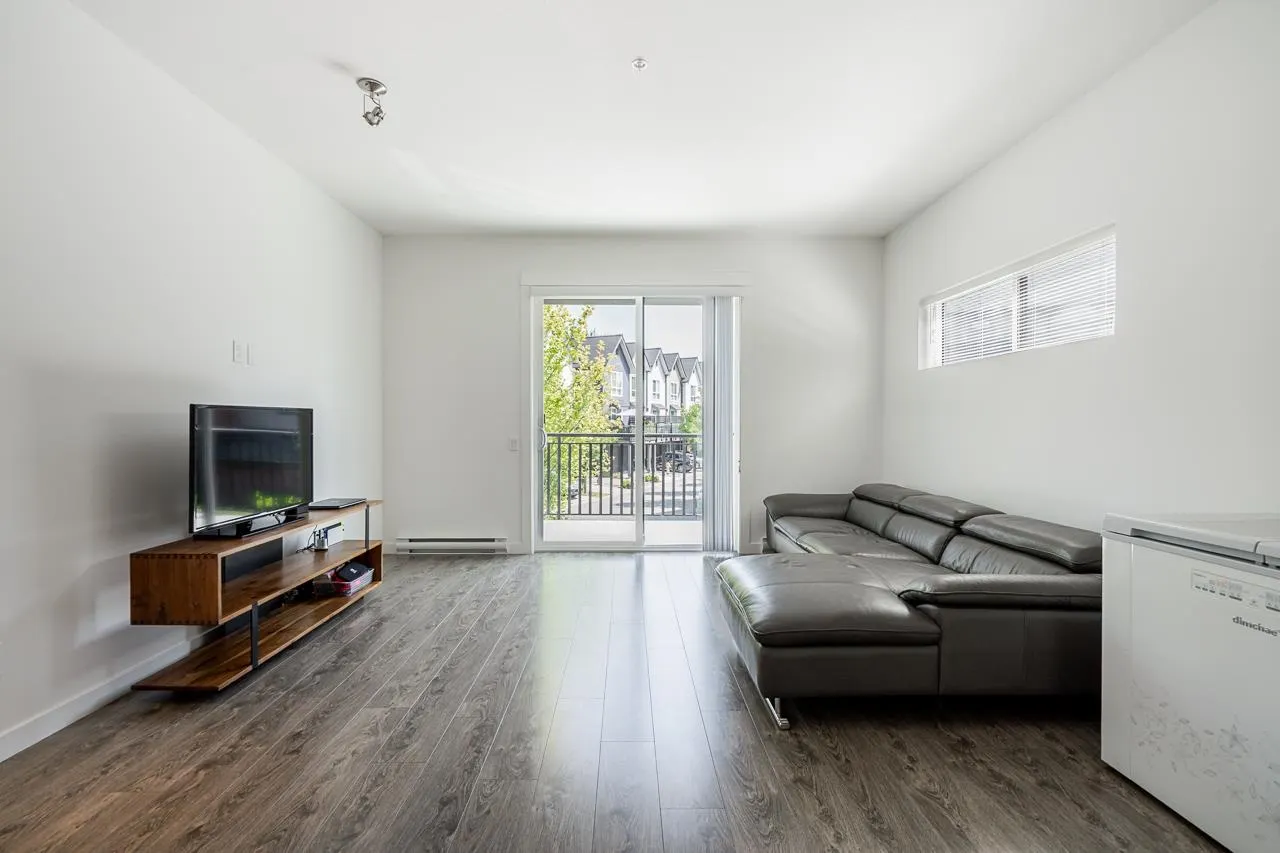 6 2325 Ranger Lane